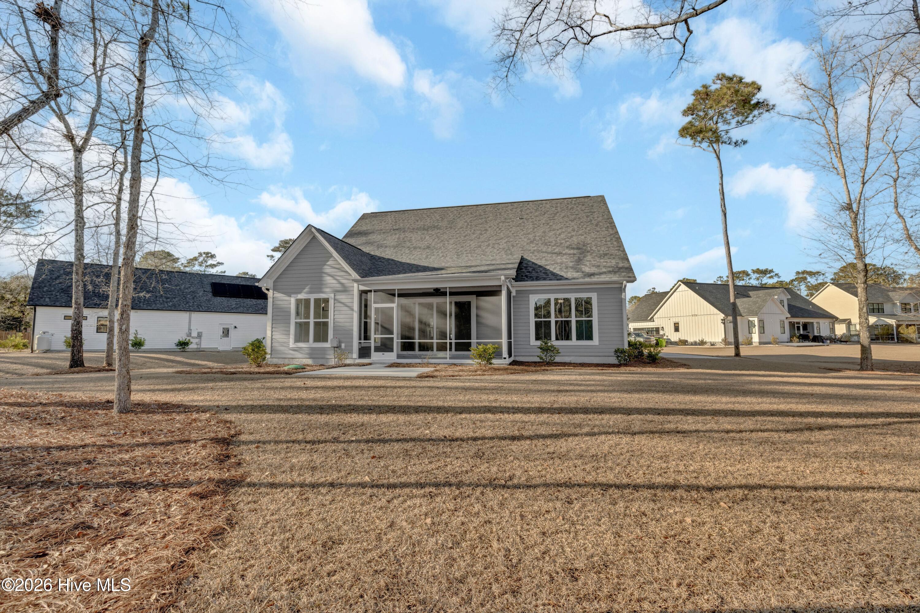 100551987 | Photo 40