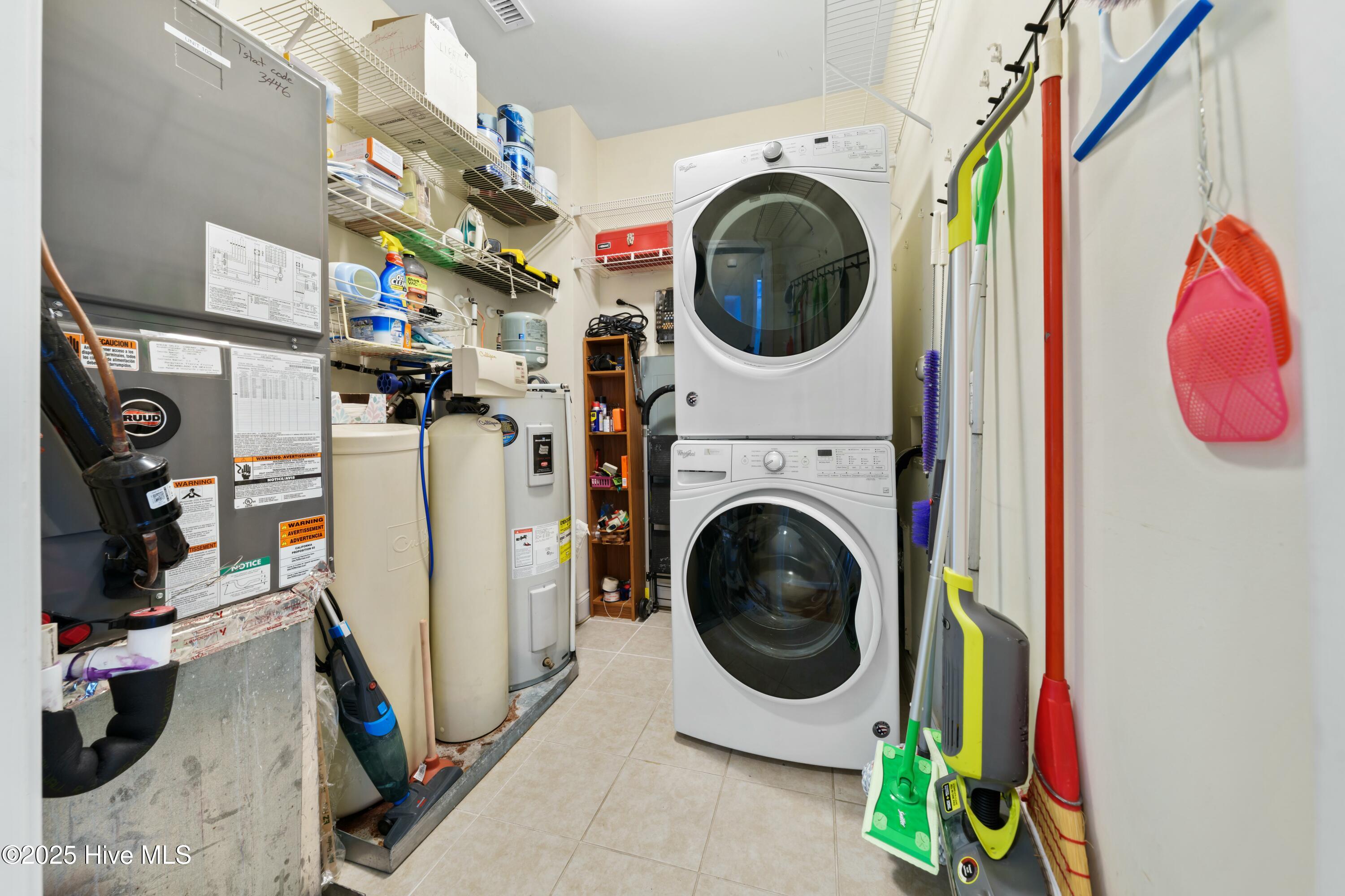 100552218 | Photo 25