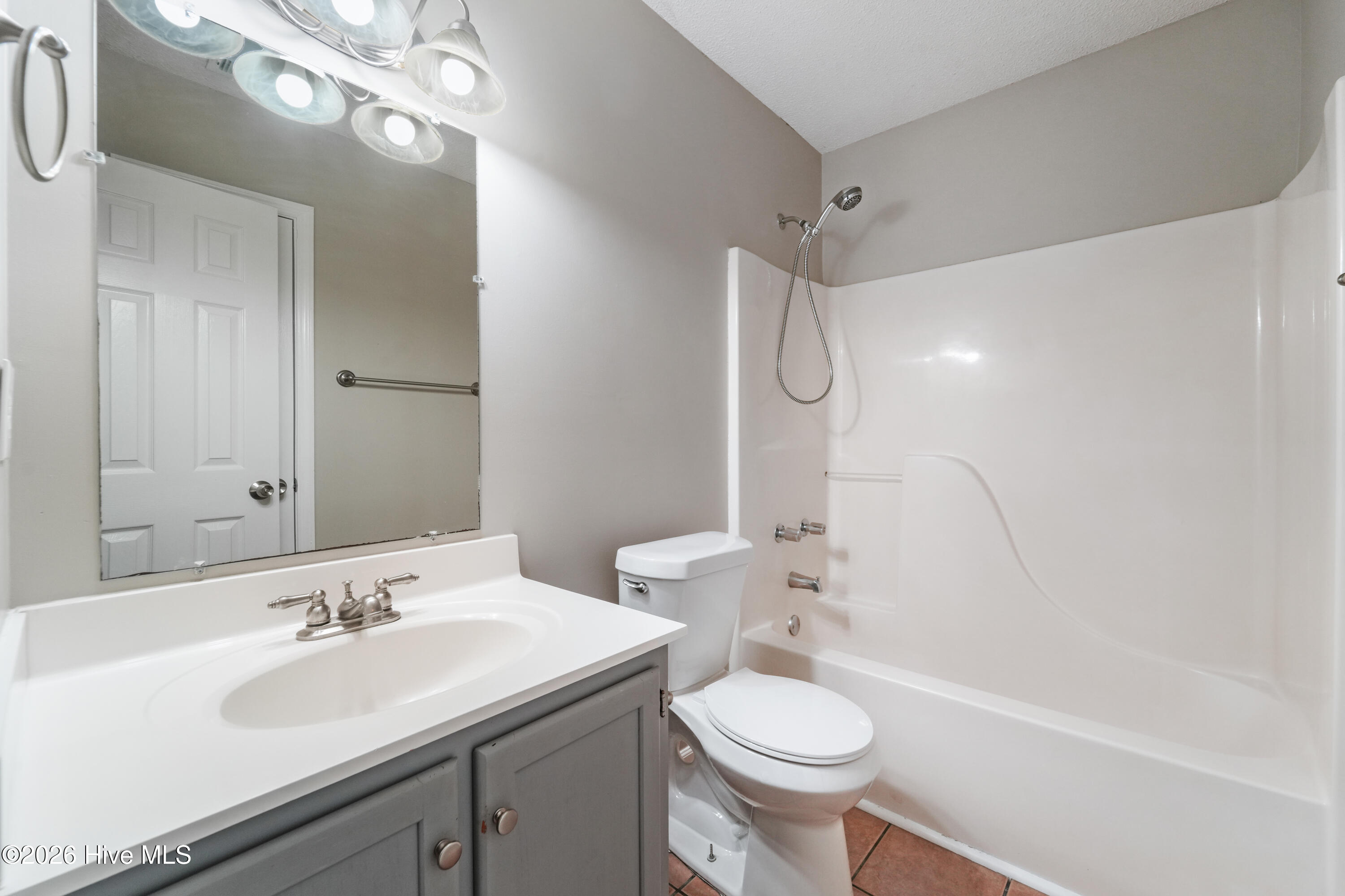 100561681 | Photo 33