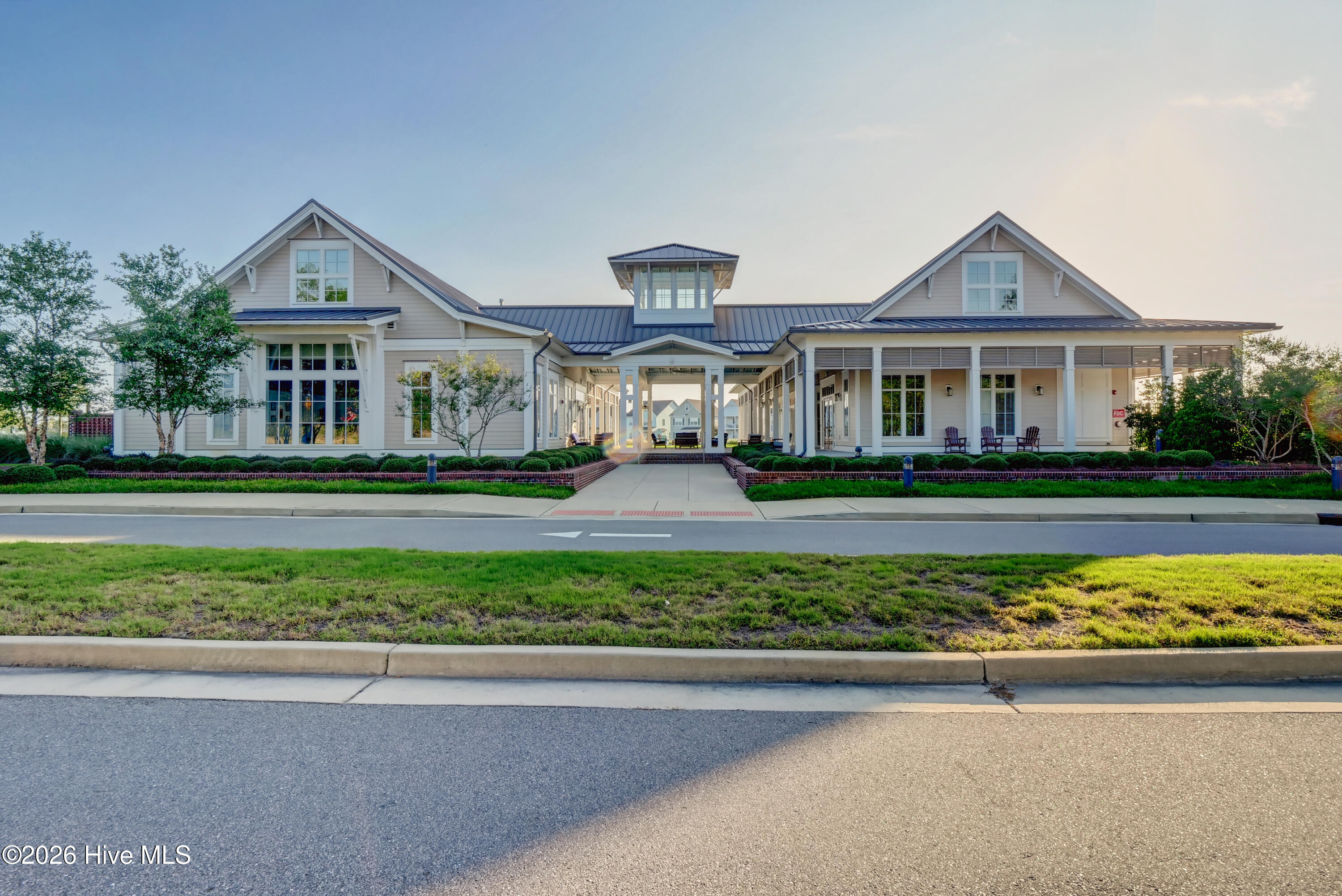 100565697 | Photo 56