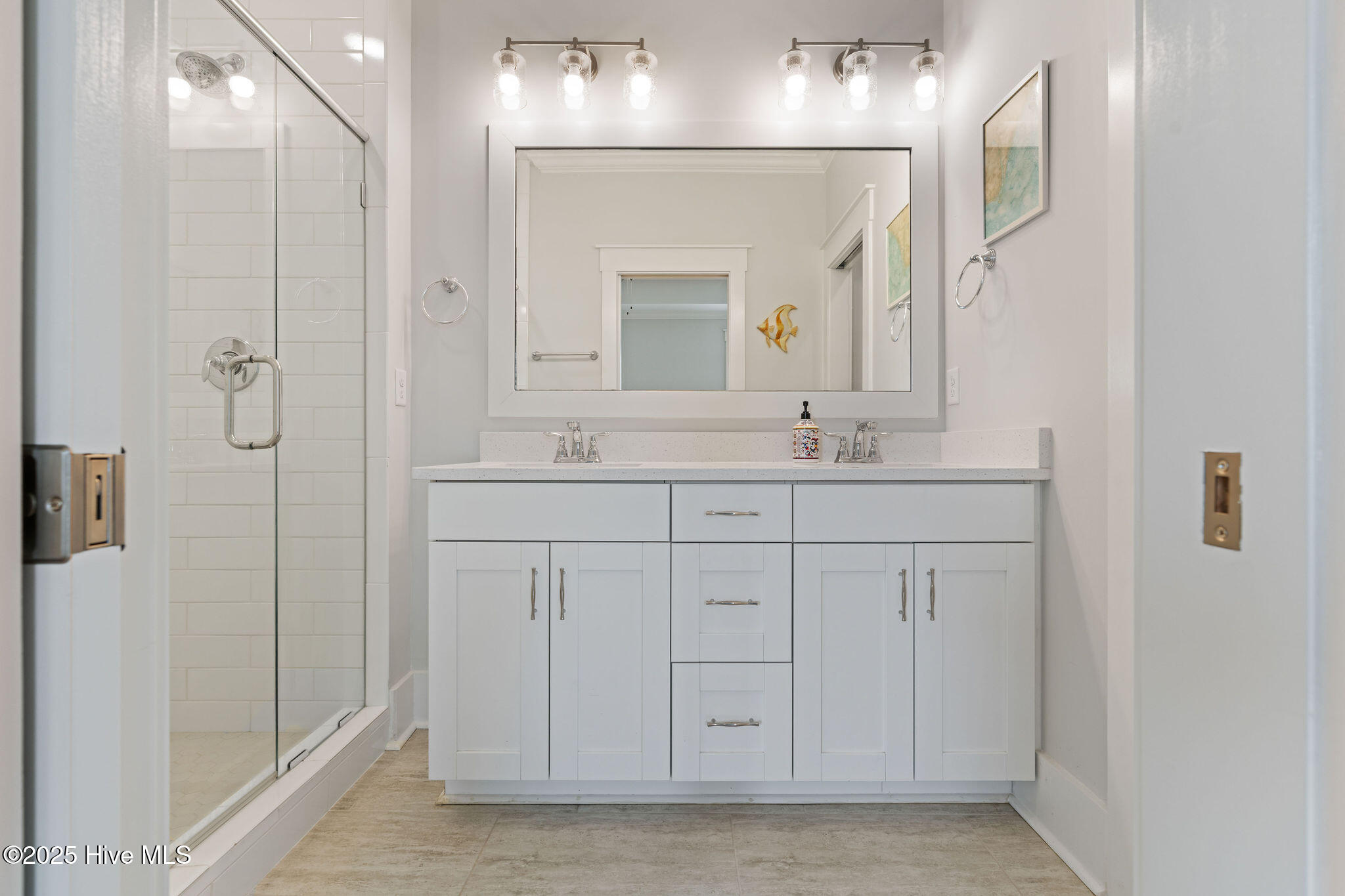 100523892 | Photo 32