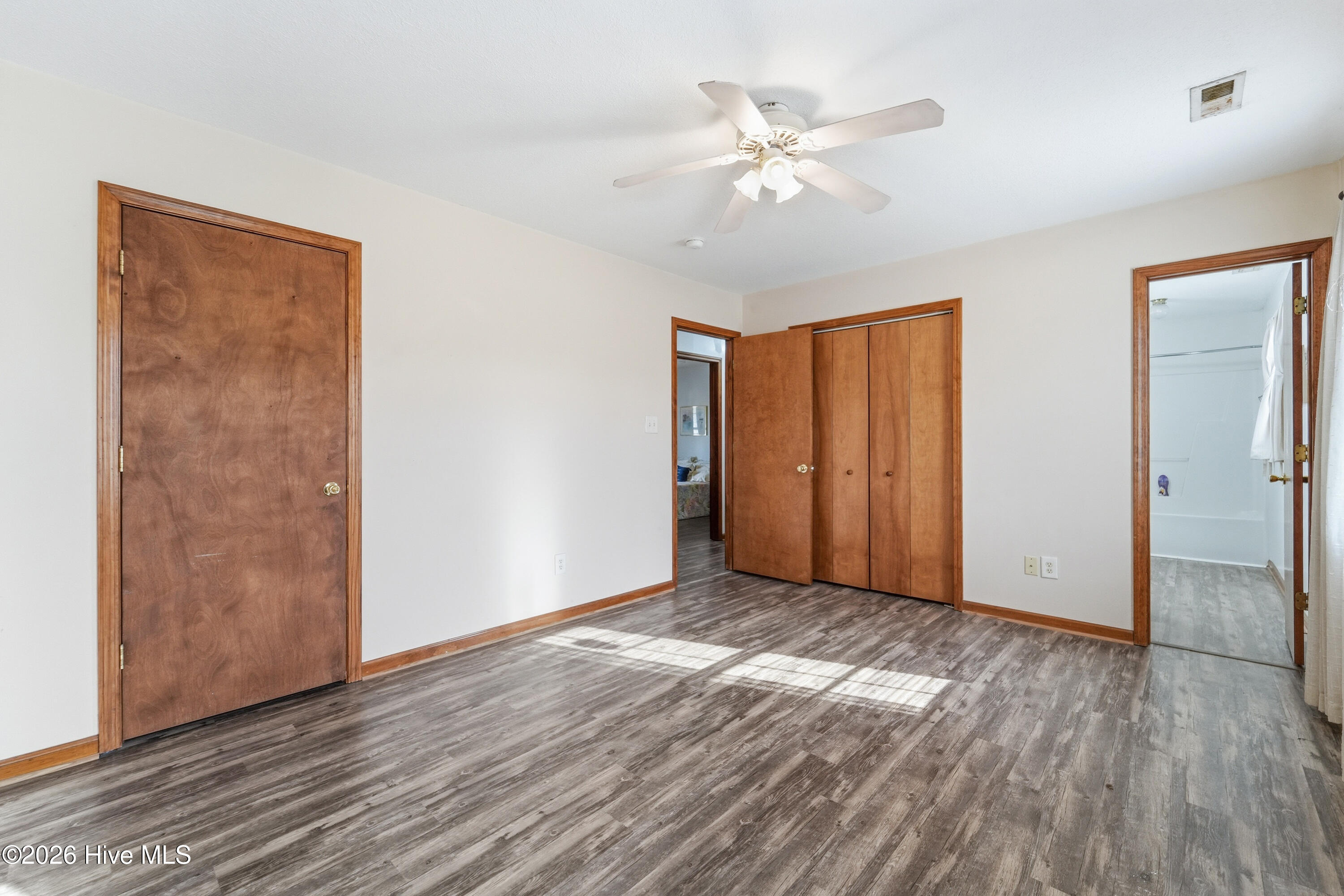 100562378 | Photo 39