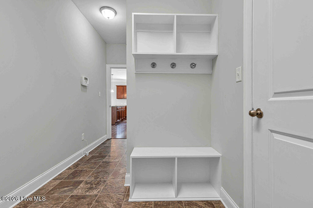 100566446 | Photo 23