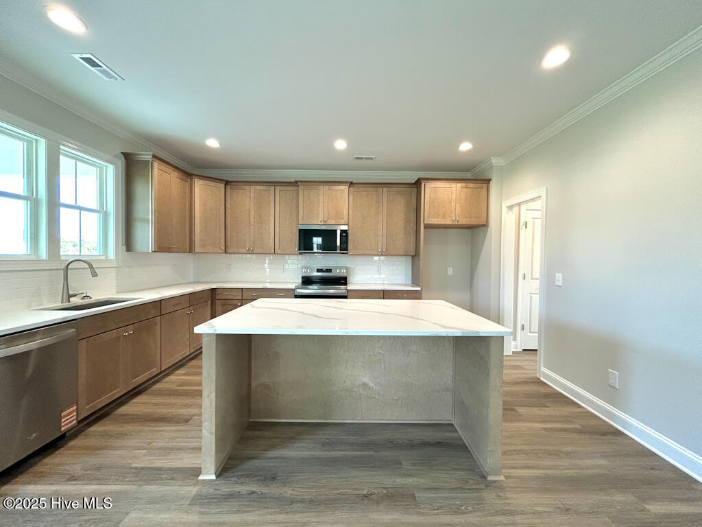 100535078 | Photo 19