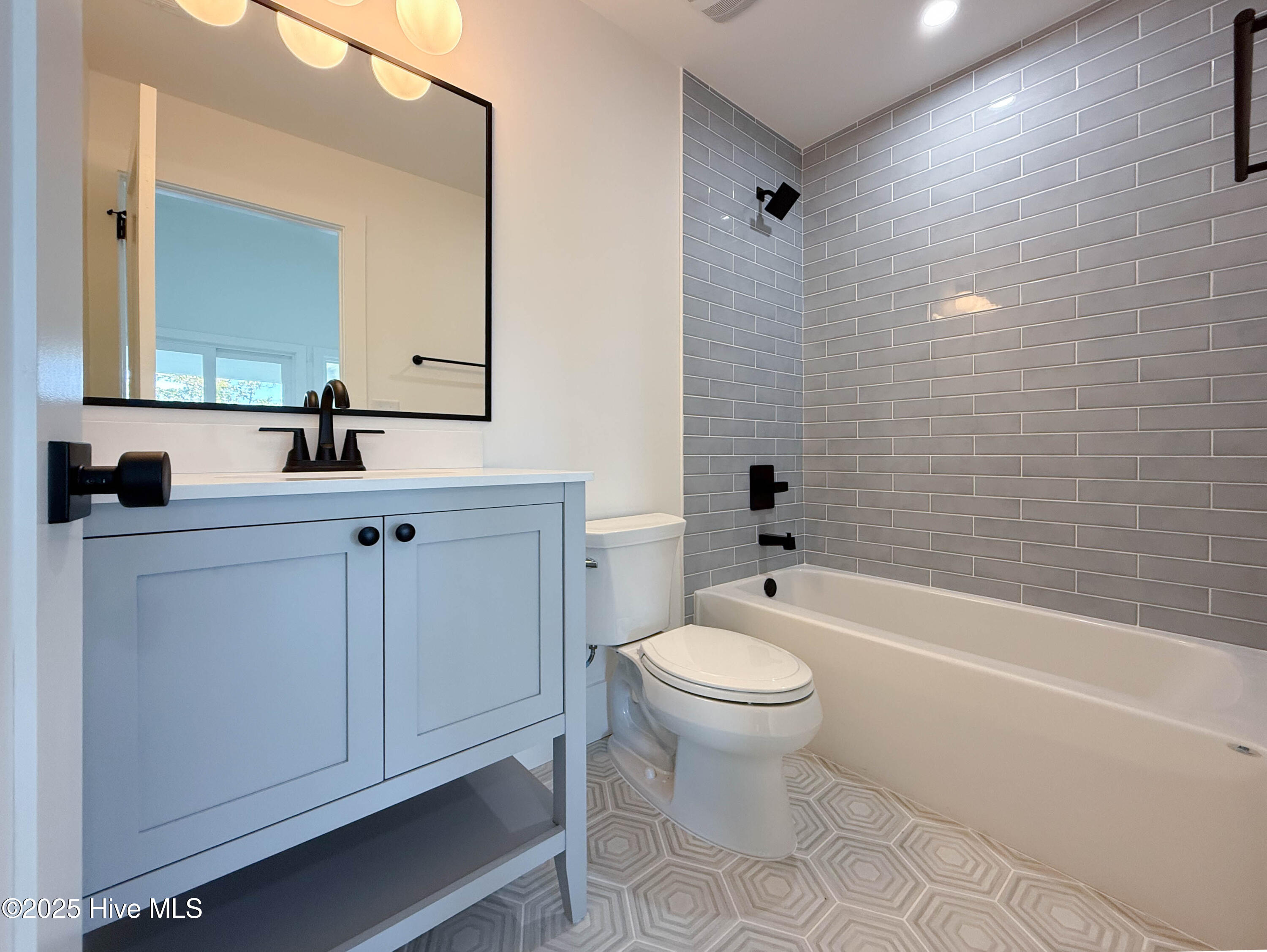 100539536 | Photo 52