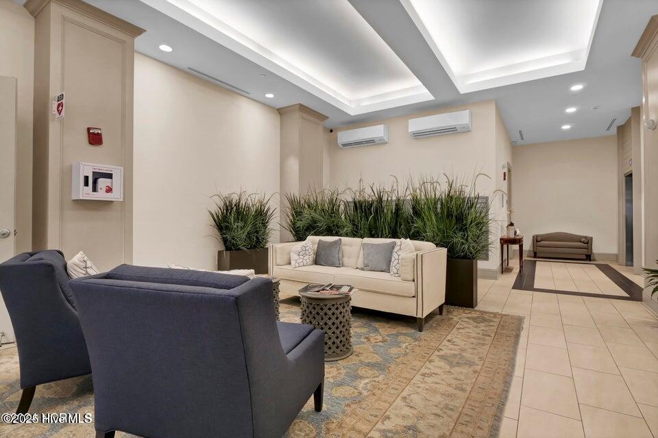 100526322 | Photo 35