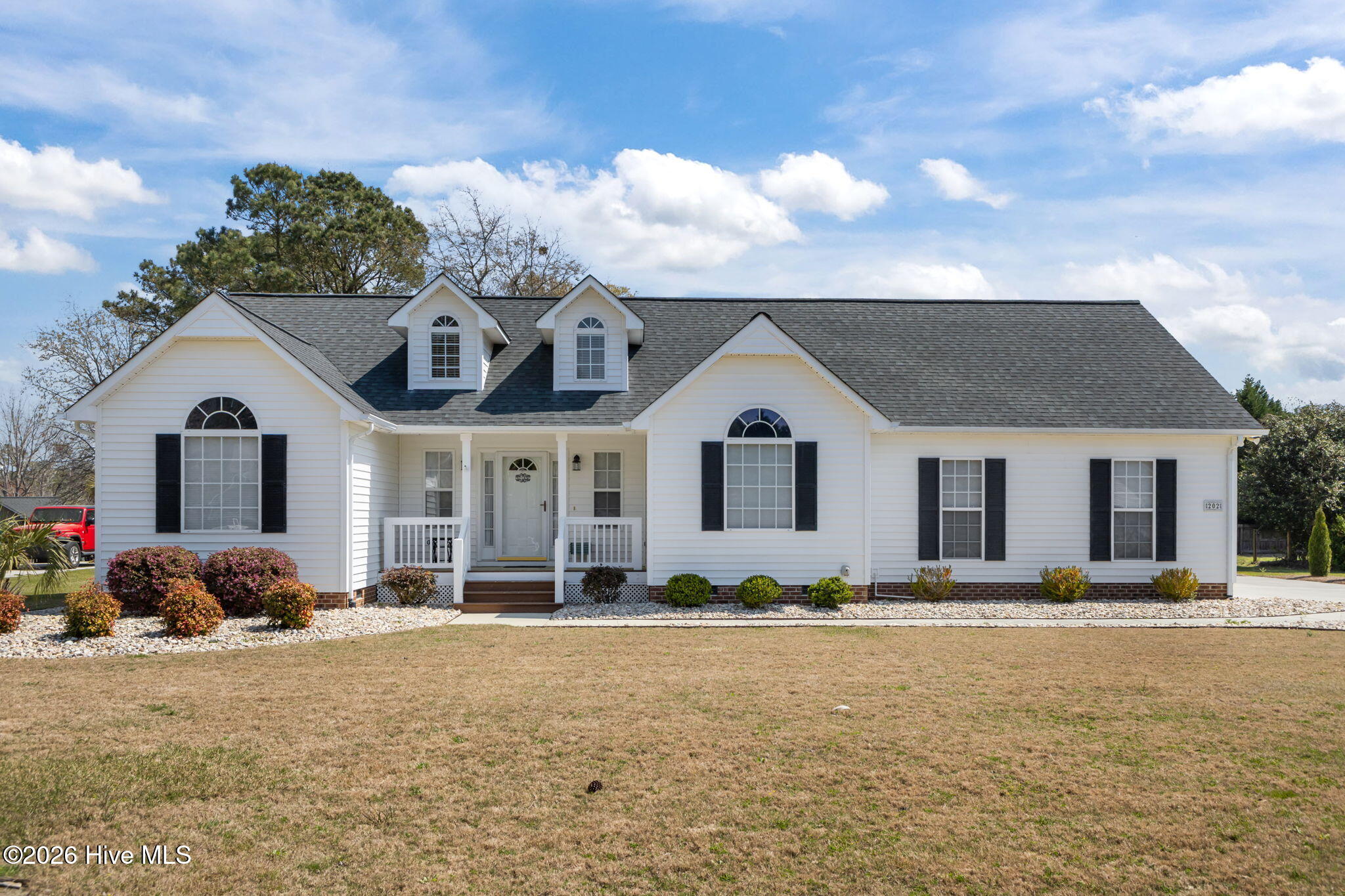 202 Nikida Court, Swansboro, NC 28584 – photo 2: Front View