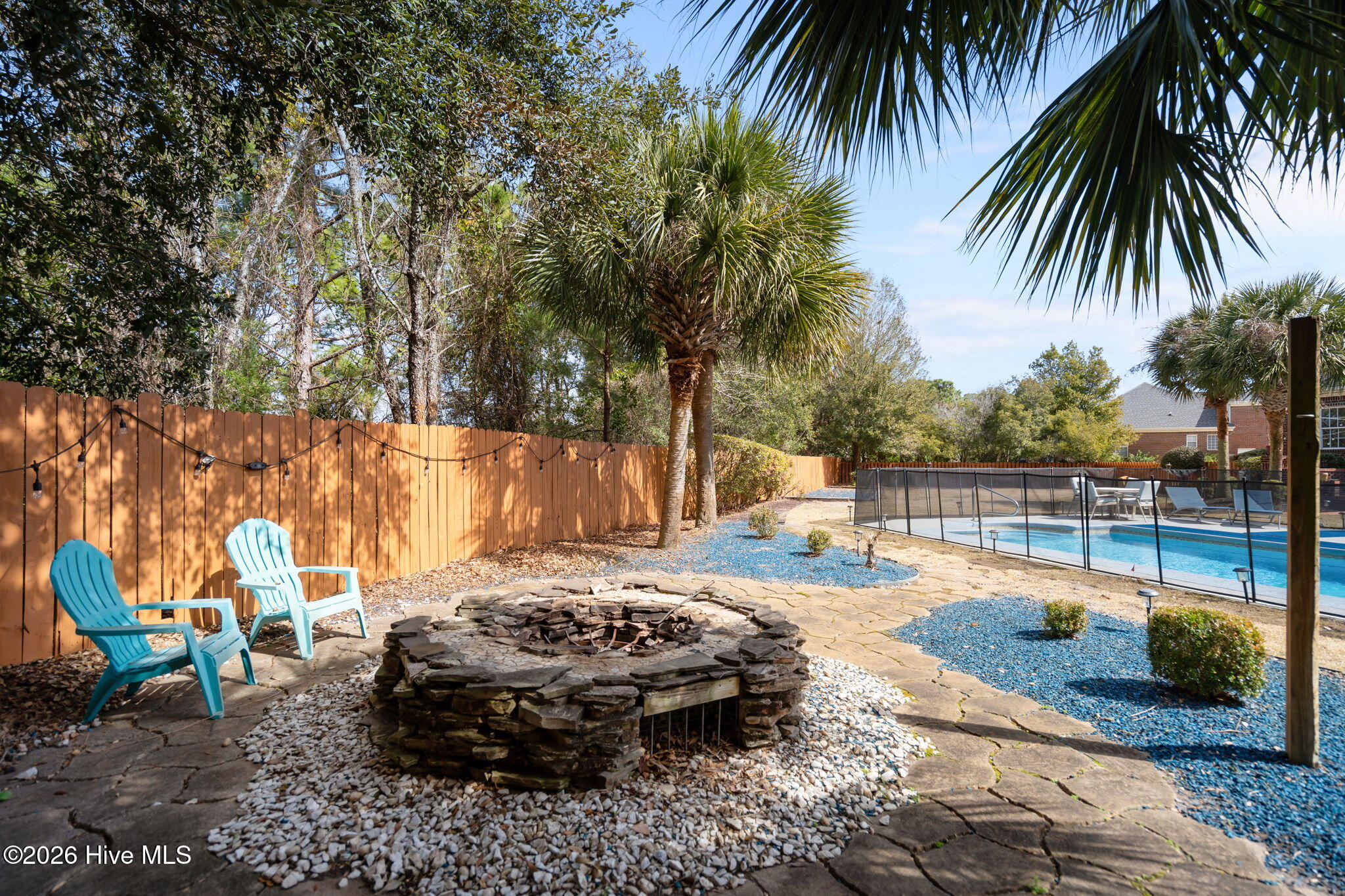 100559700 | Photo 56