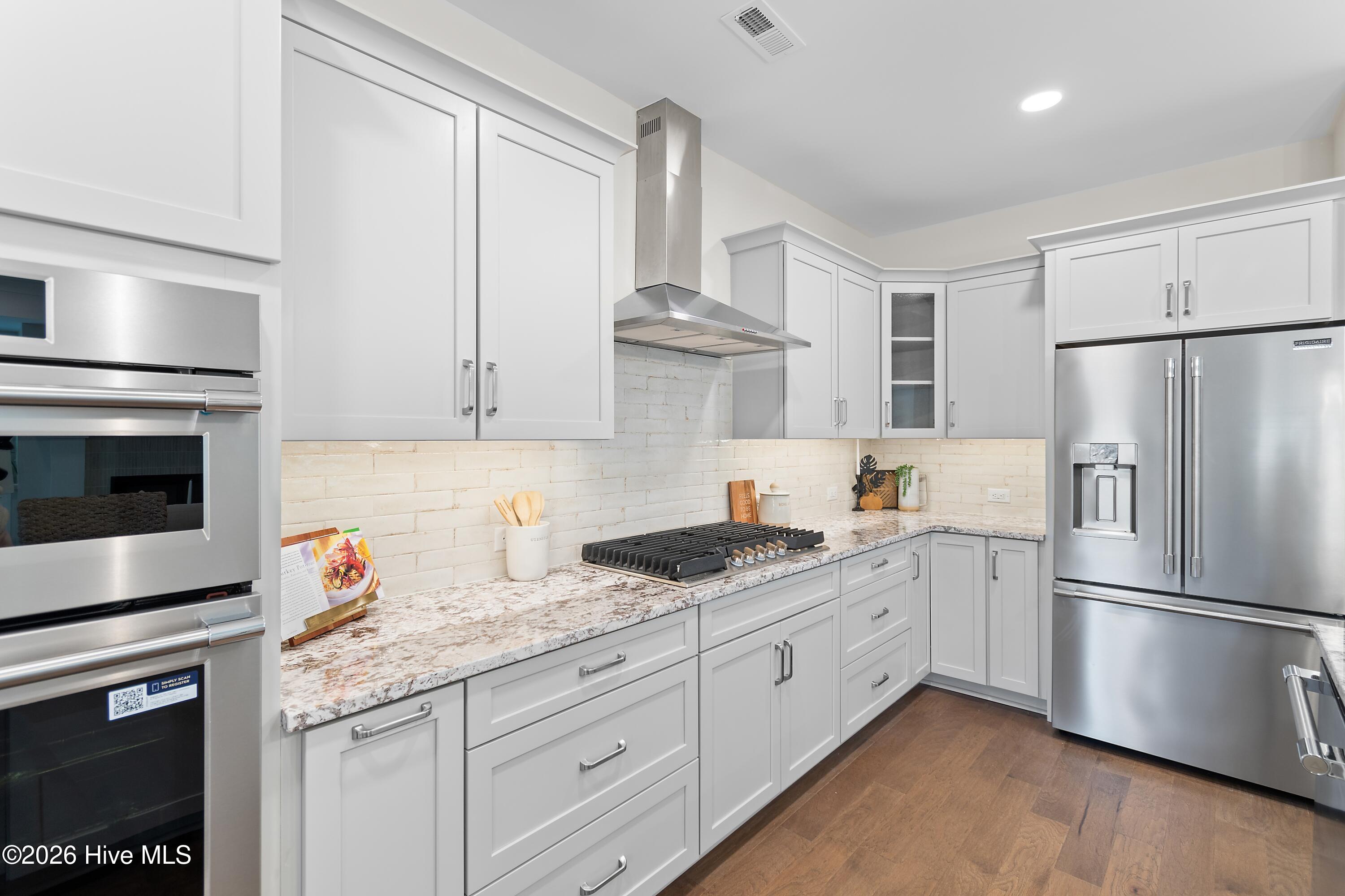 100525148 | Photo 22