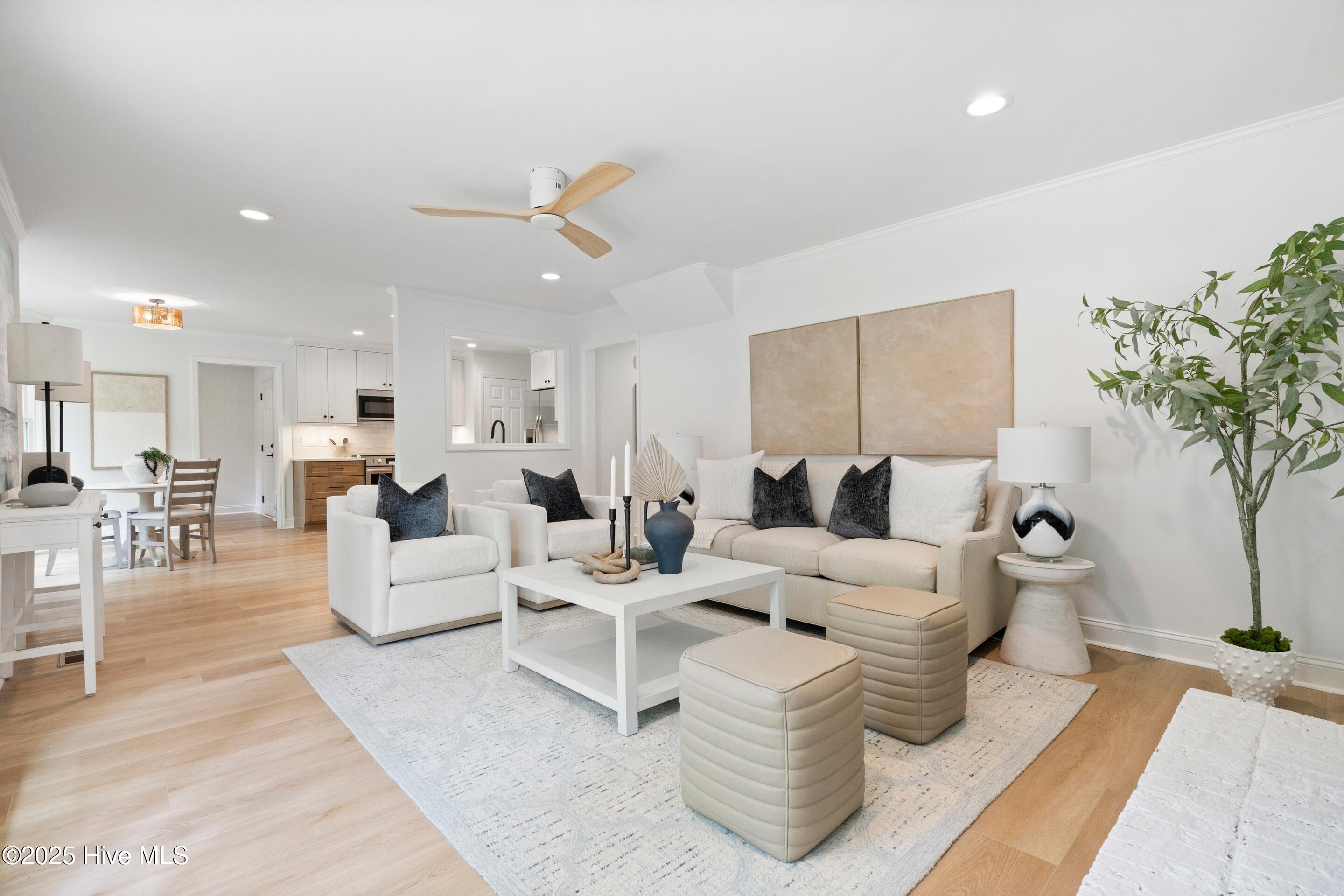 100530260 | Photo 13