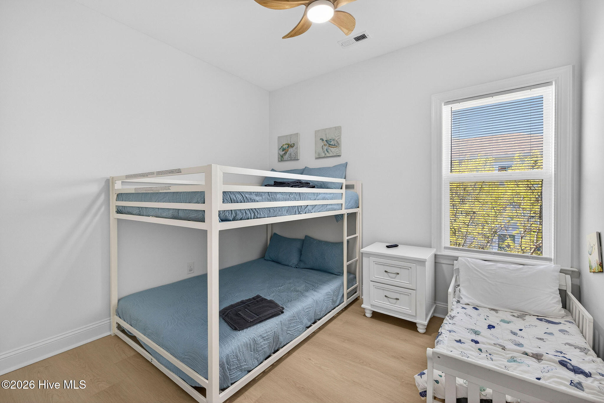 100565526 | Photo 46