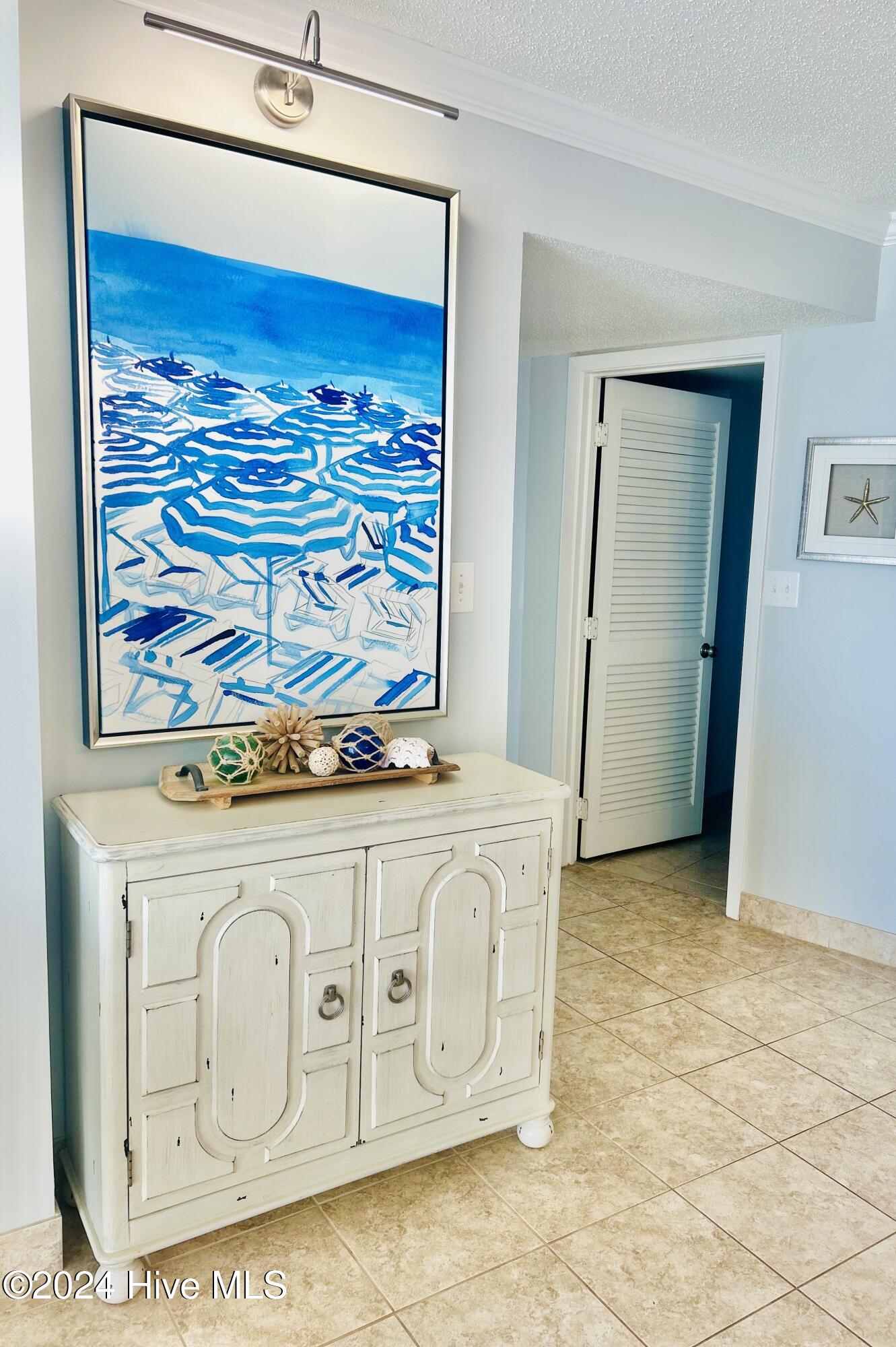 100548313 | Photo 13