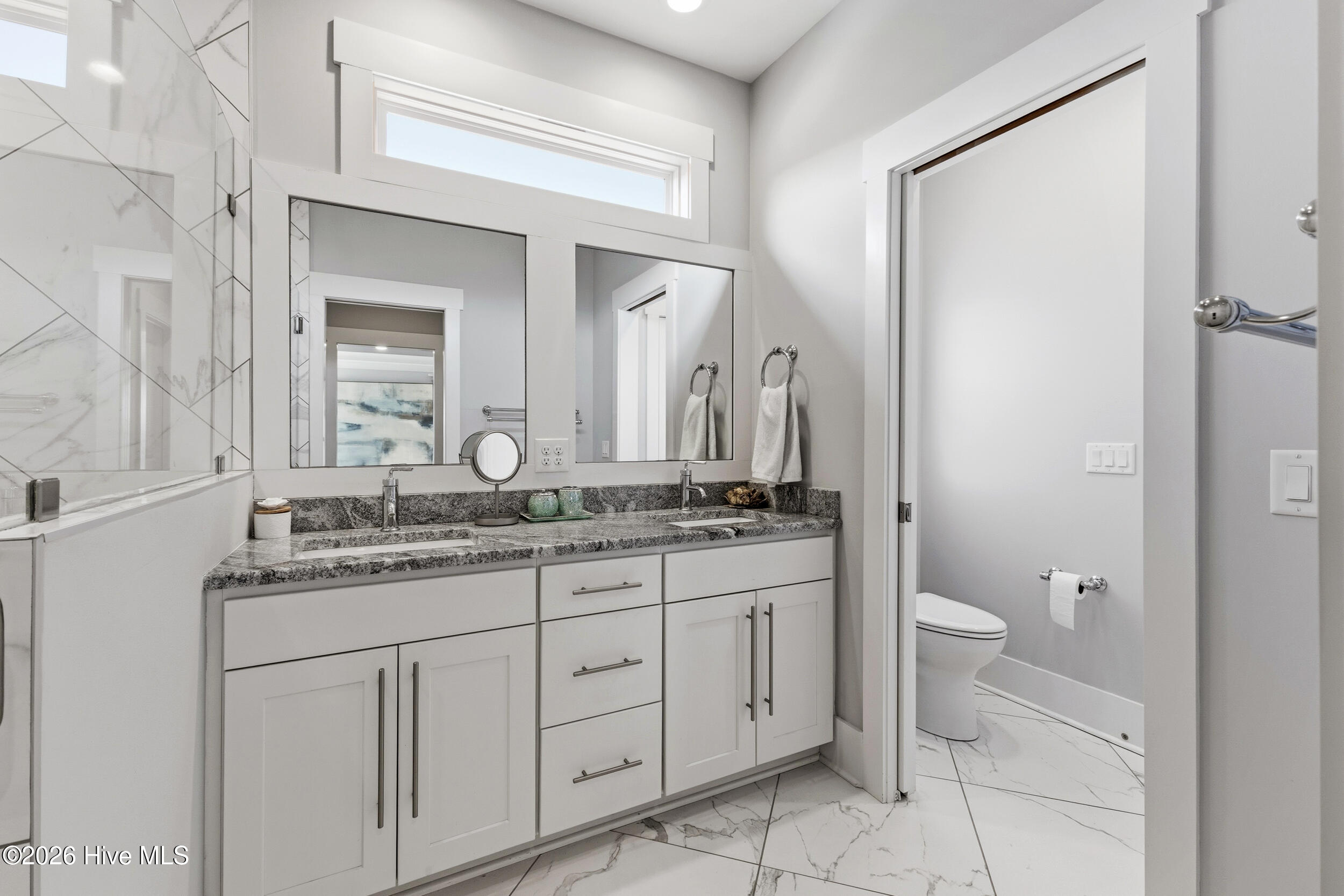 100554534 | Photo 33