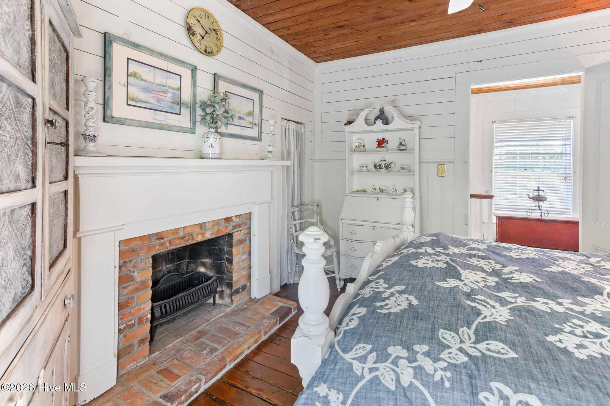 100554921 | Photo 39