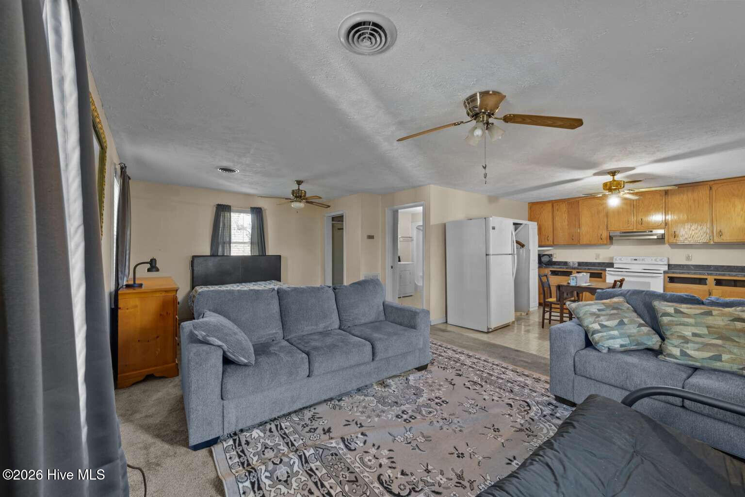 100552349 | Photo 10