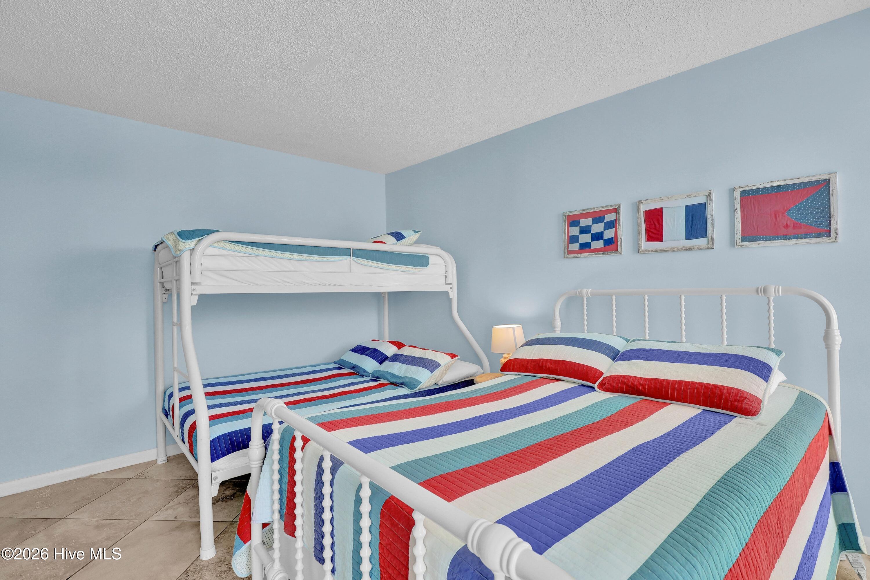 100565248 | Photo 24