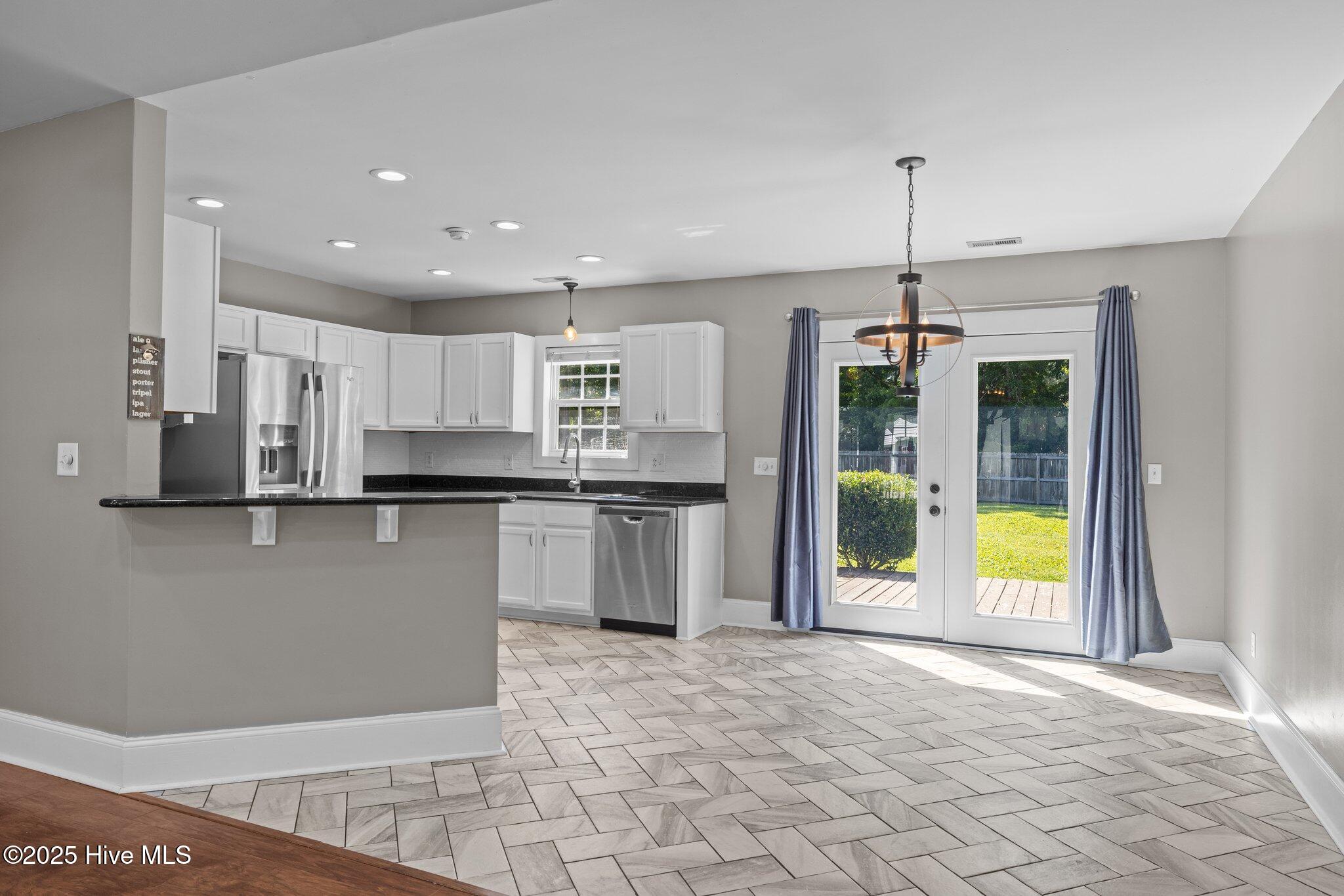 1199 Nine Foot Road,Newport