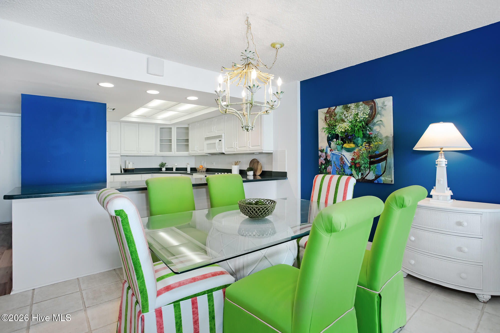 100566408 | Photo 10