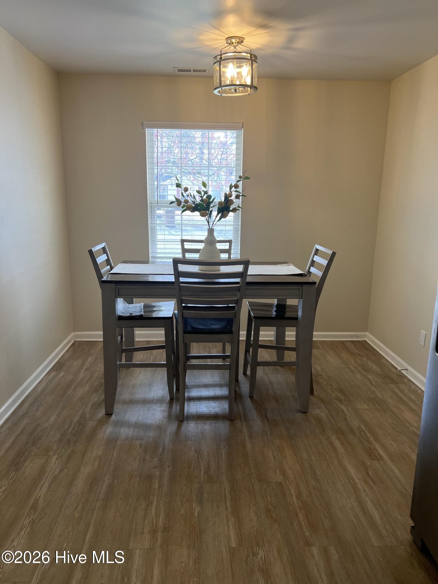 100550569 | Photo 33