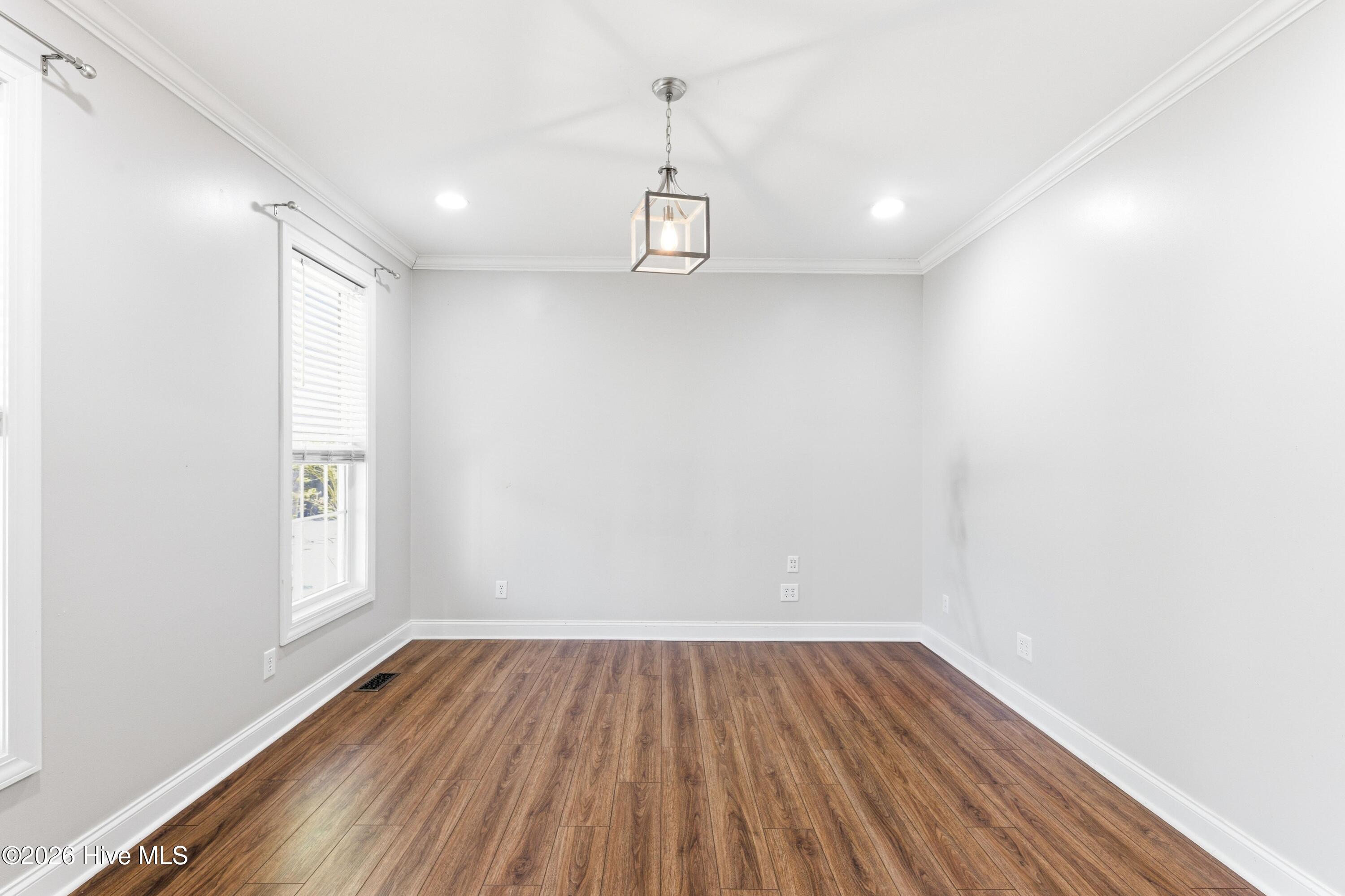 100564216 | Photo 17