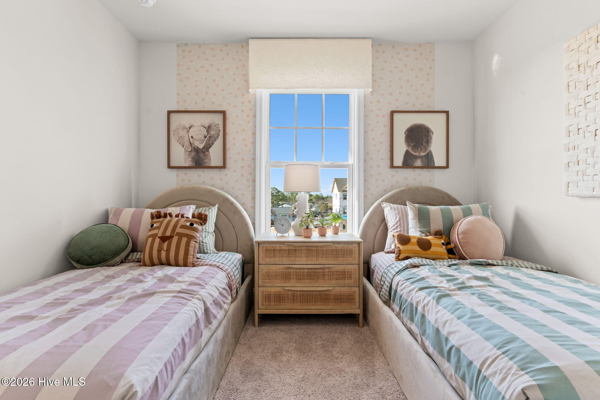 100560253 | Photo 36