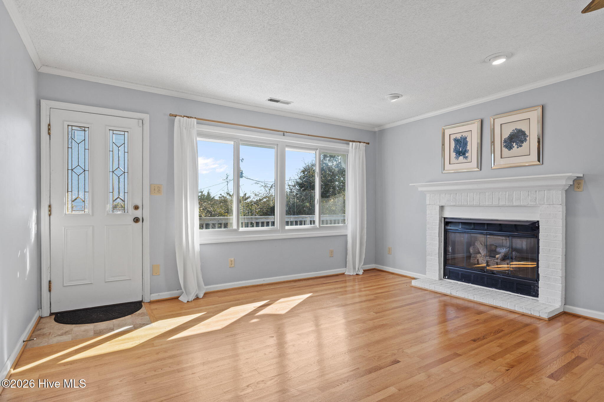 100554841 | Photo 50