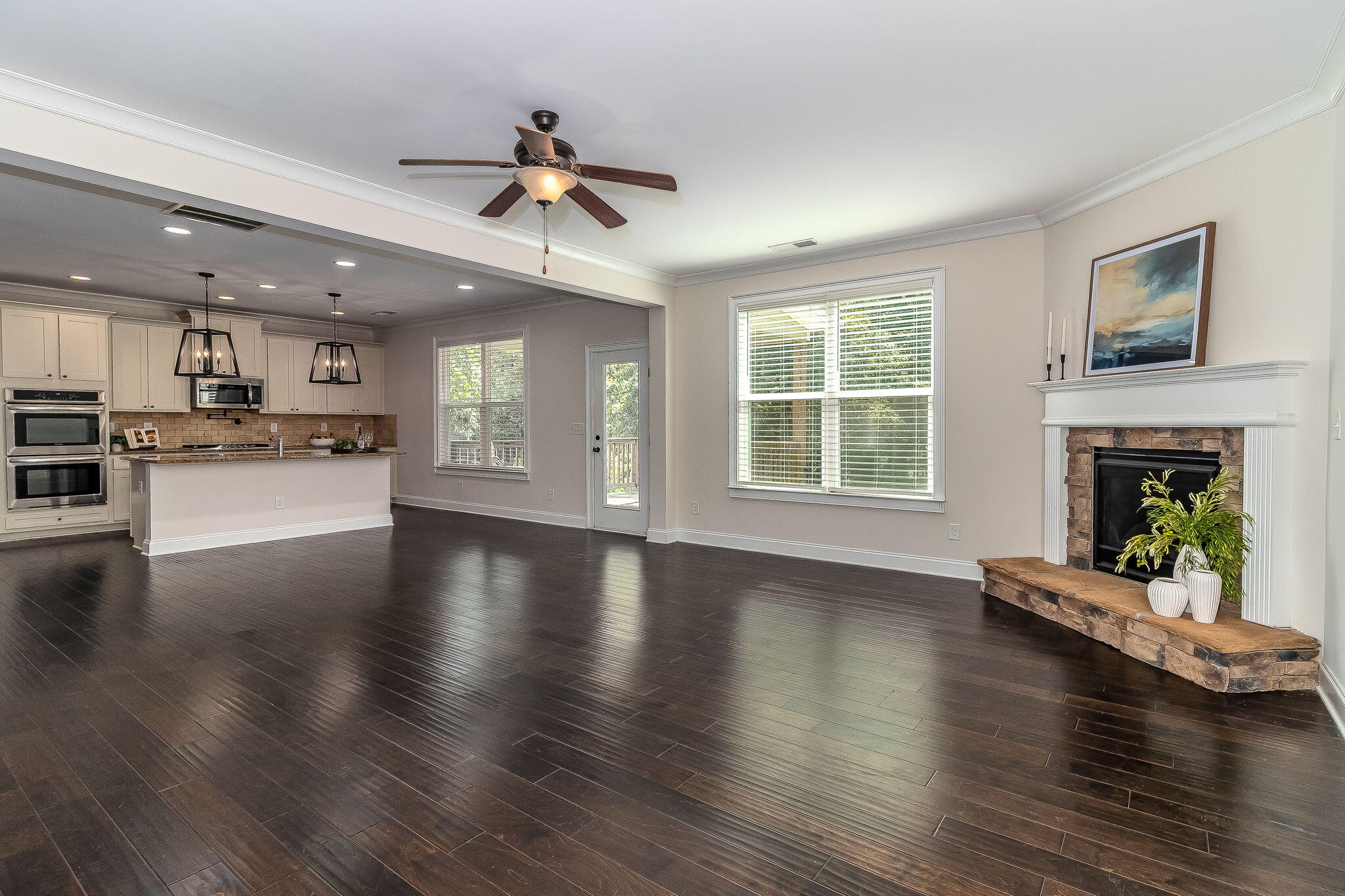 19-web-or-mls-5629 SUNBURY LOOP ©--2