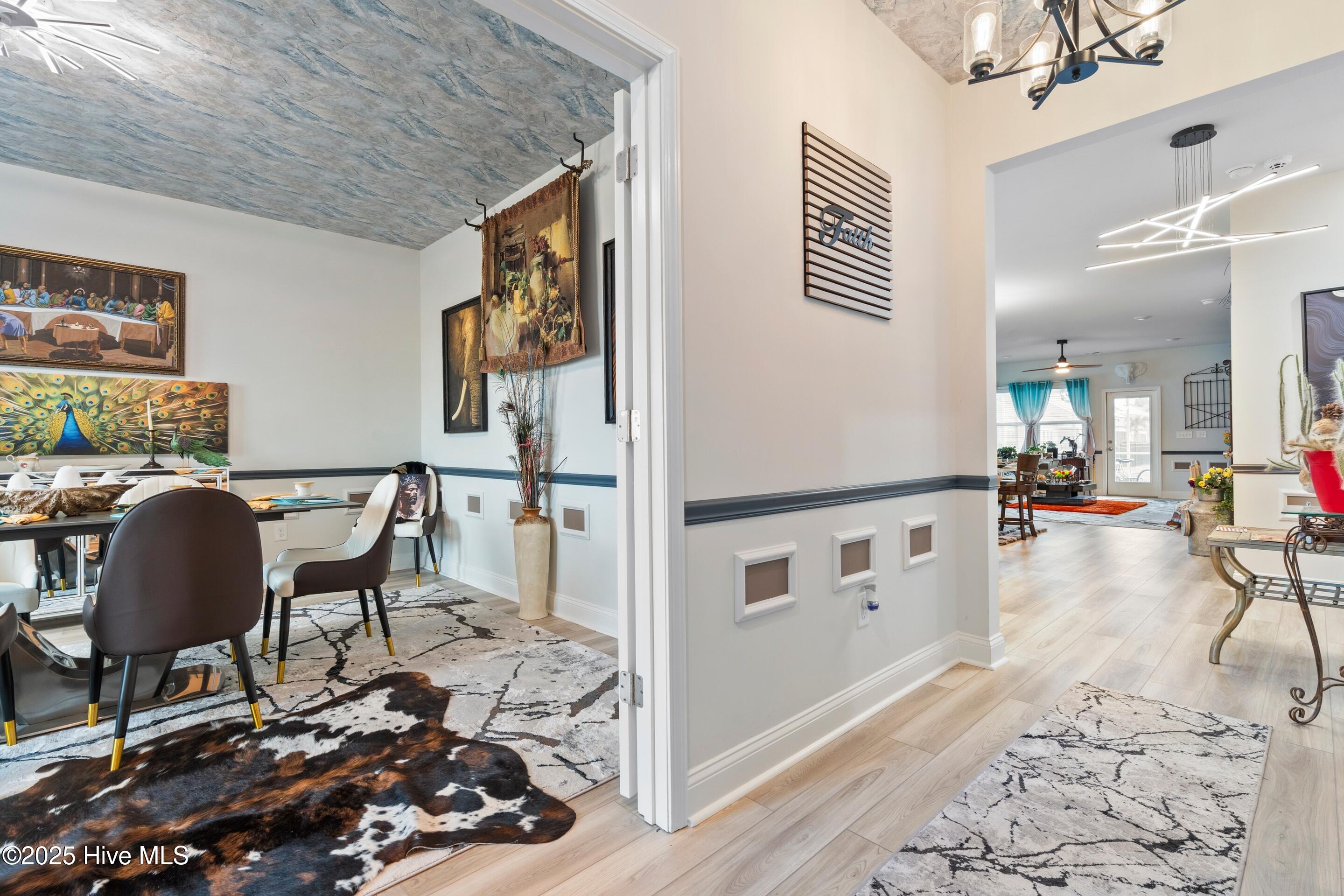 100559660 | Photo 10