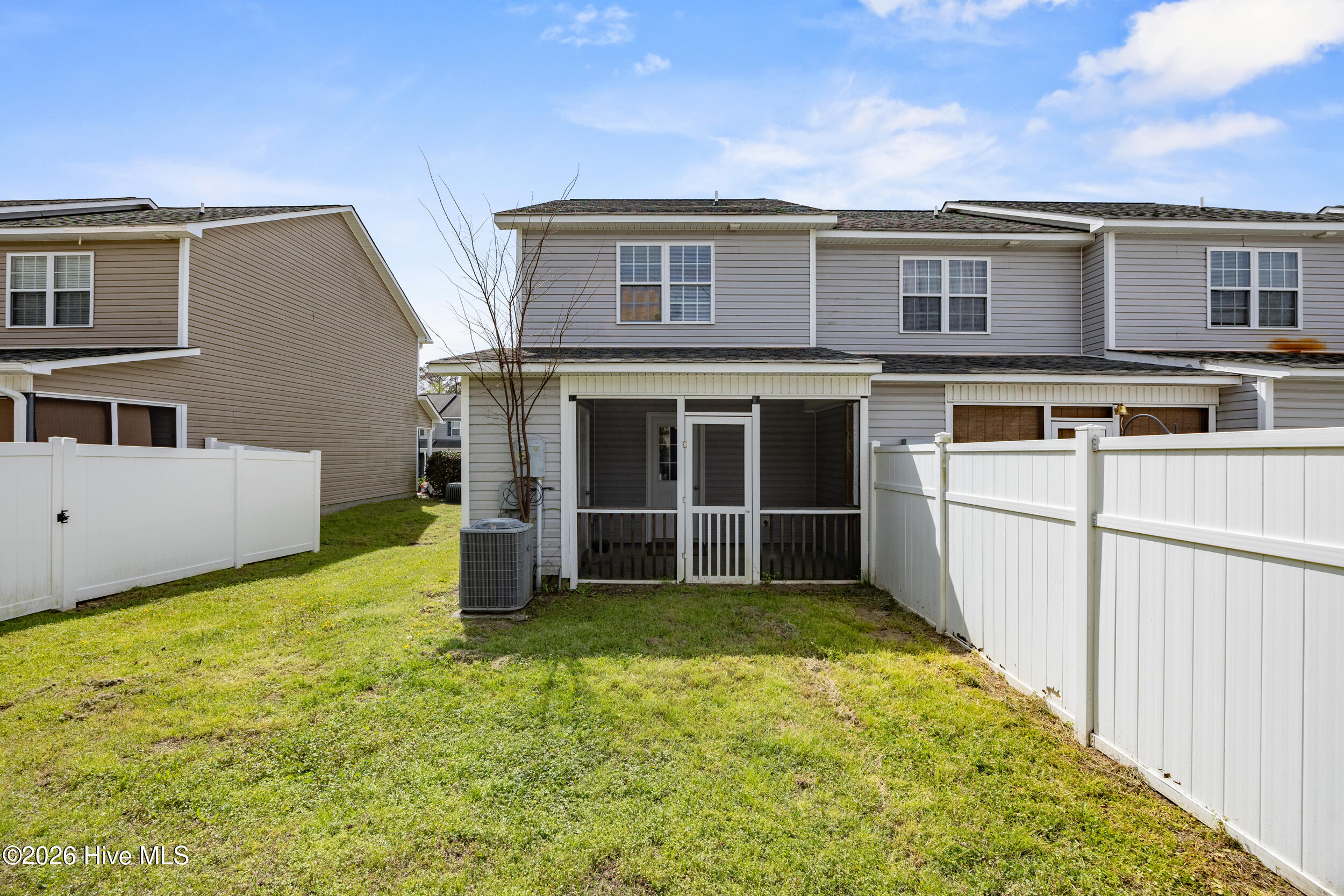 100552450 | Photo 28