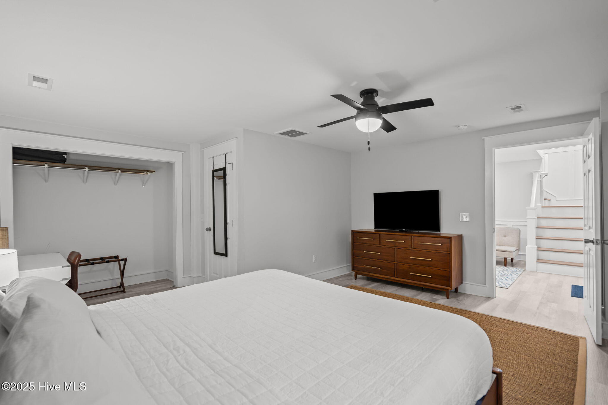 100523824 | Photo 37