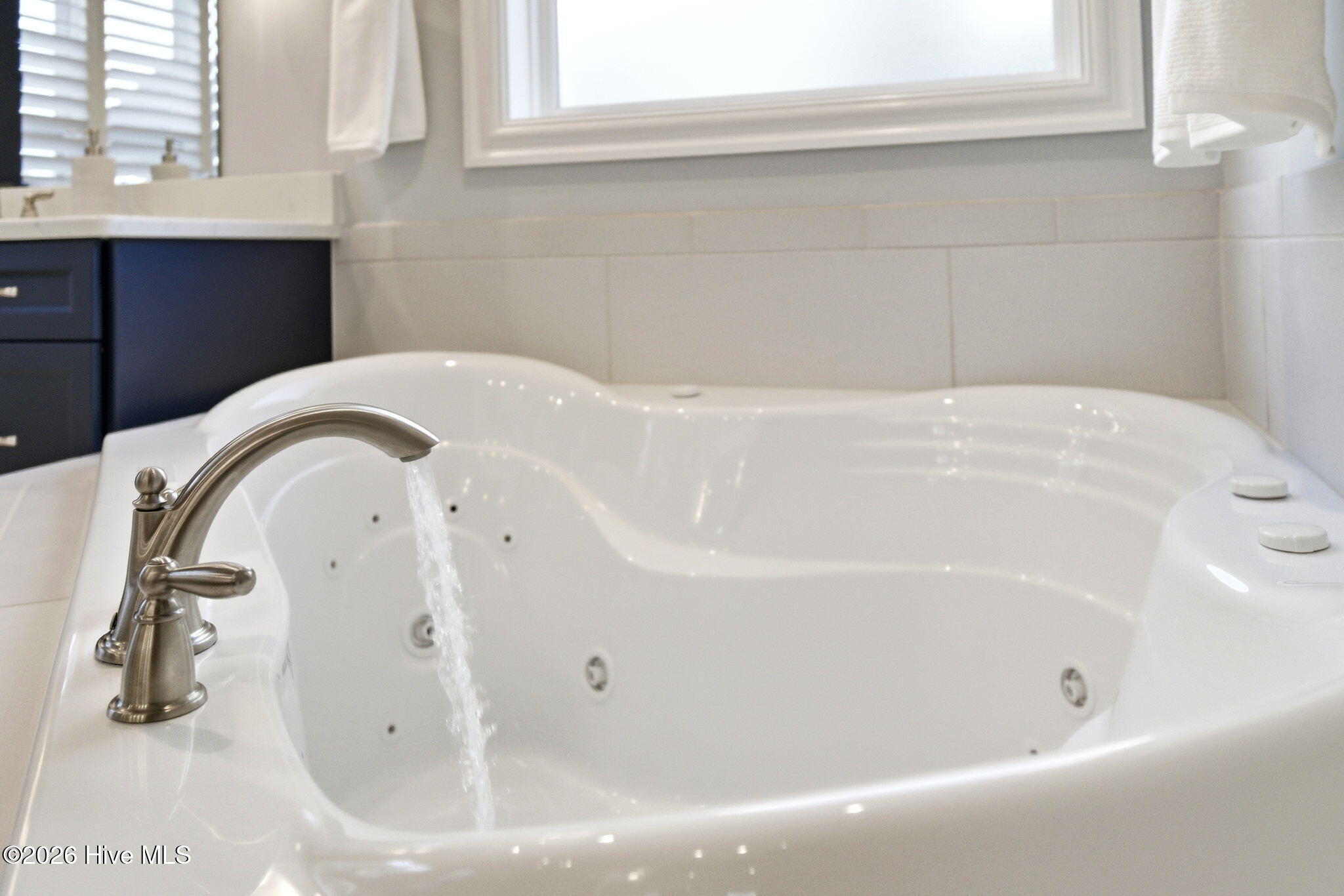 100555093 | Photo 24