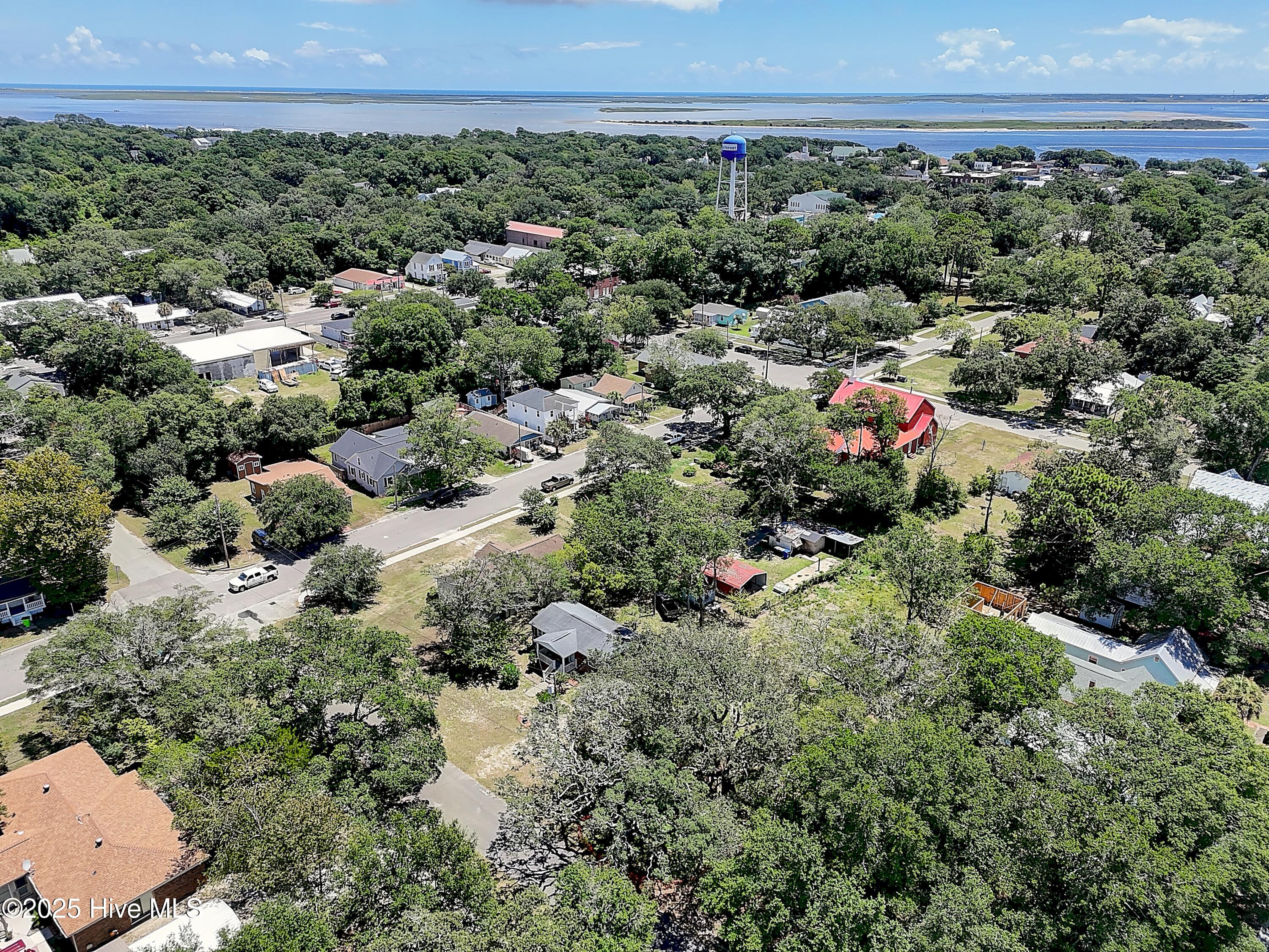 100521668 | Photo 14