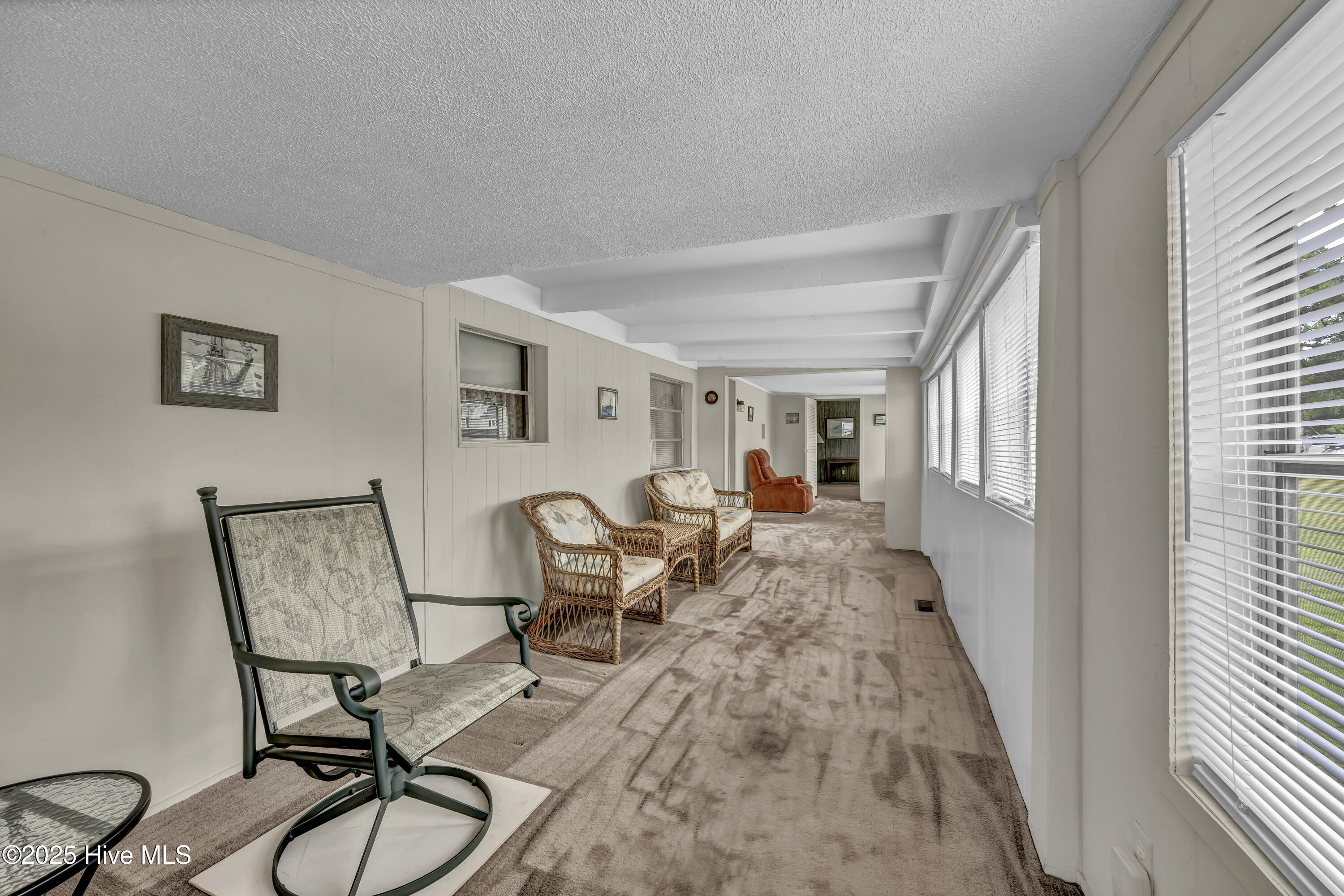 100520708 | Photo 19