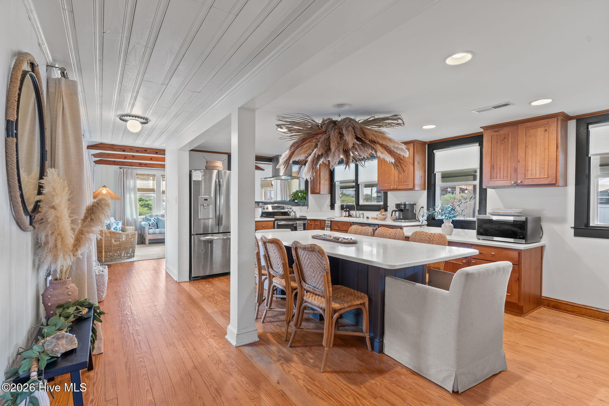 100565968 | Photo 11