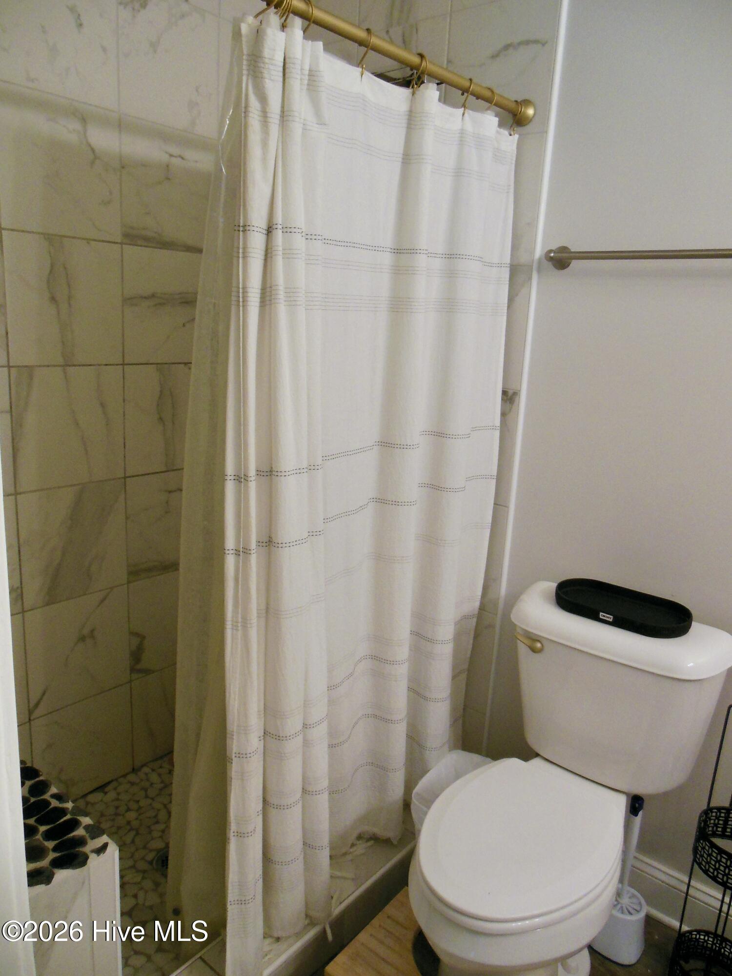 100569972 | Photo 10