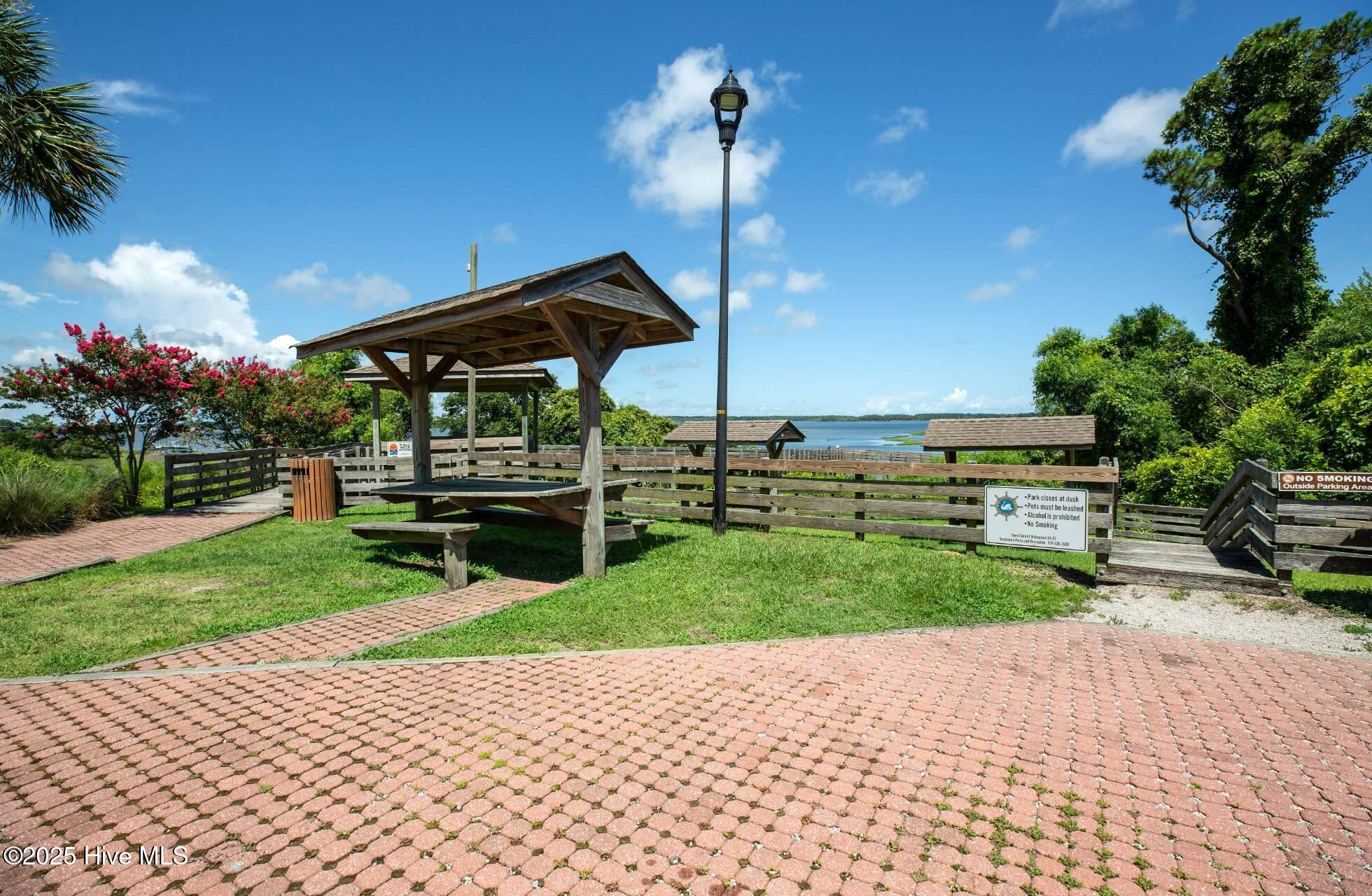 100569575 | Photo 45