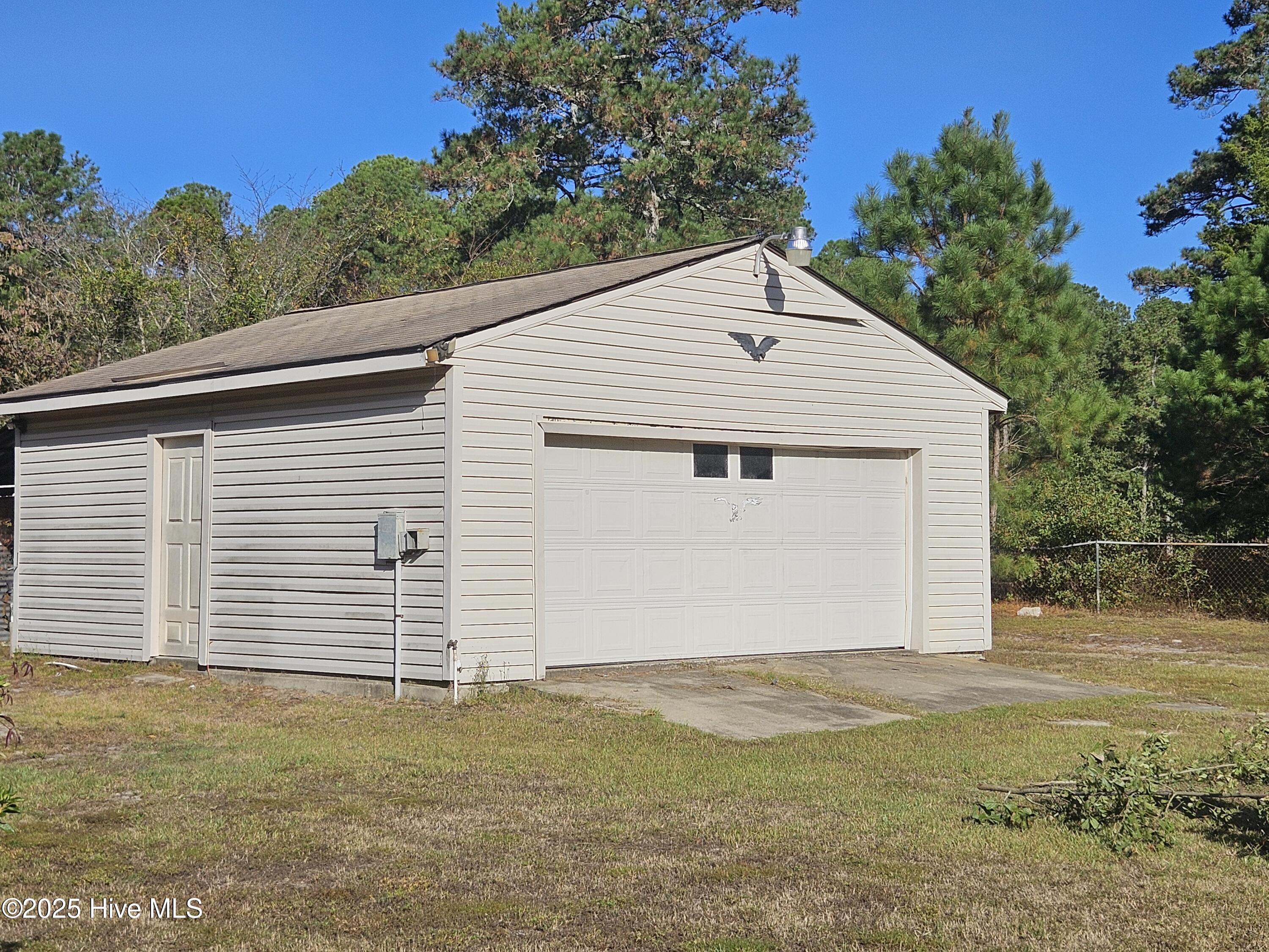 Homes for sale in Goldsboro, NC | 707 Ridge Dr, Goldsboro, NC 27530 | MLS# 100536606
