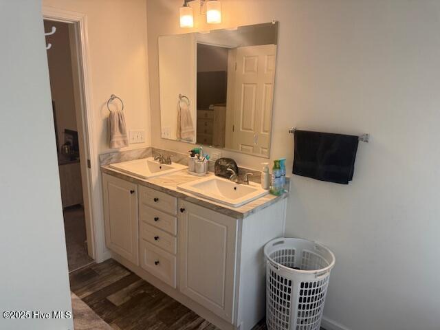 100542049 | Photo 35