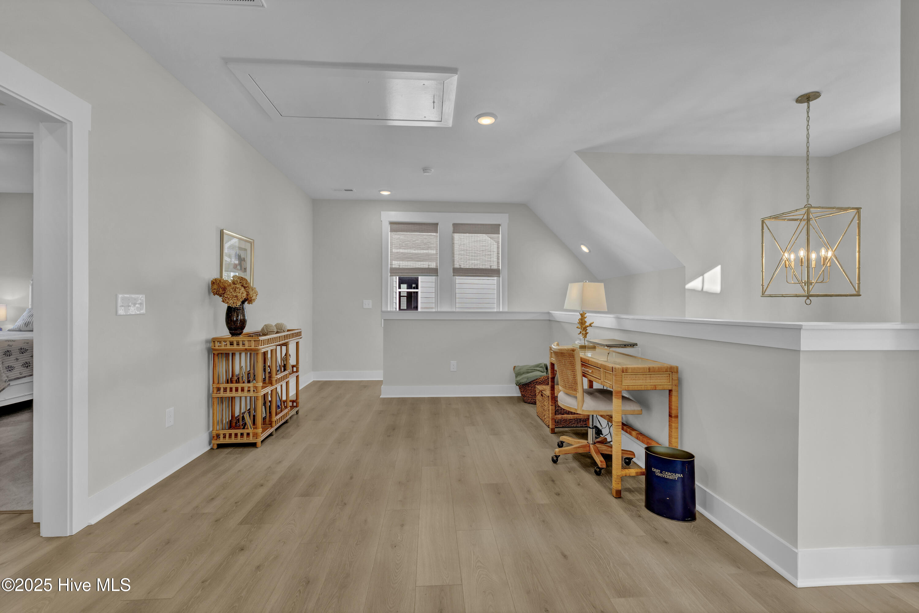 100541296 | Photo 28