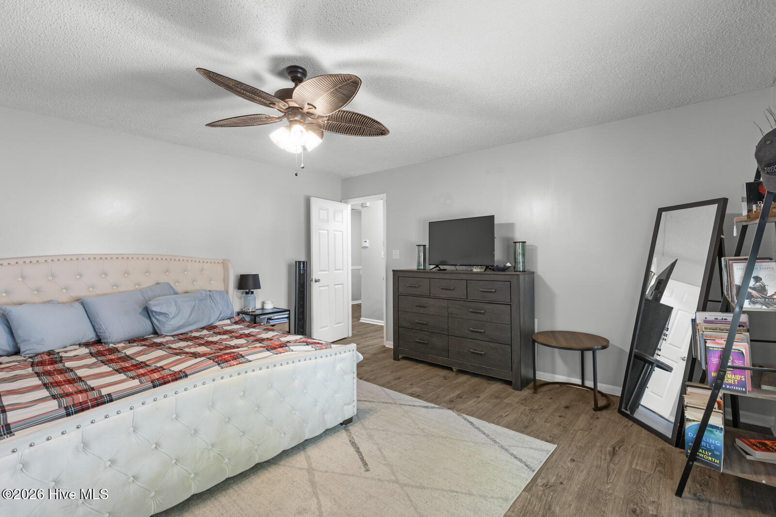 100570070 | Photo 16