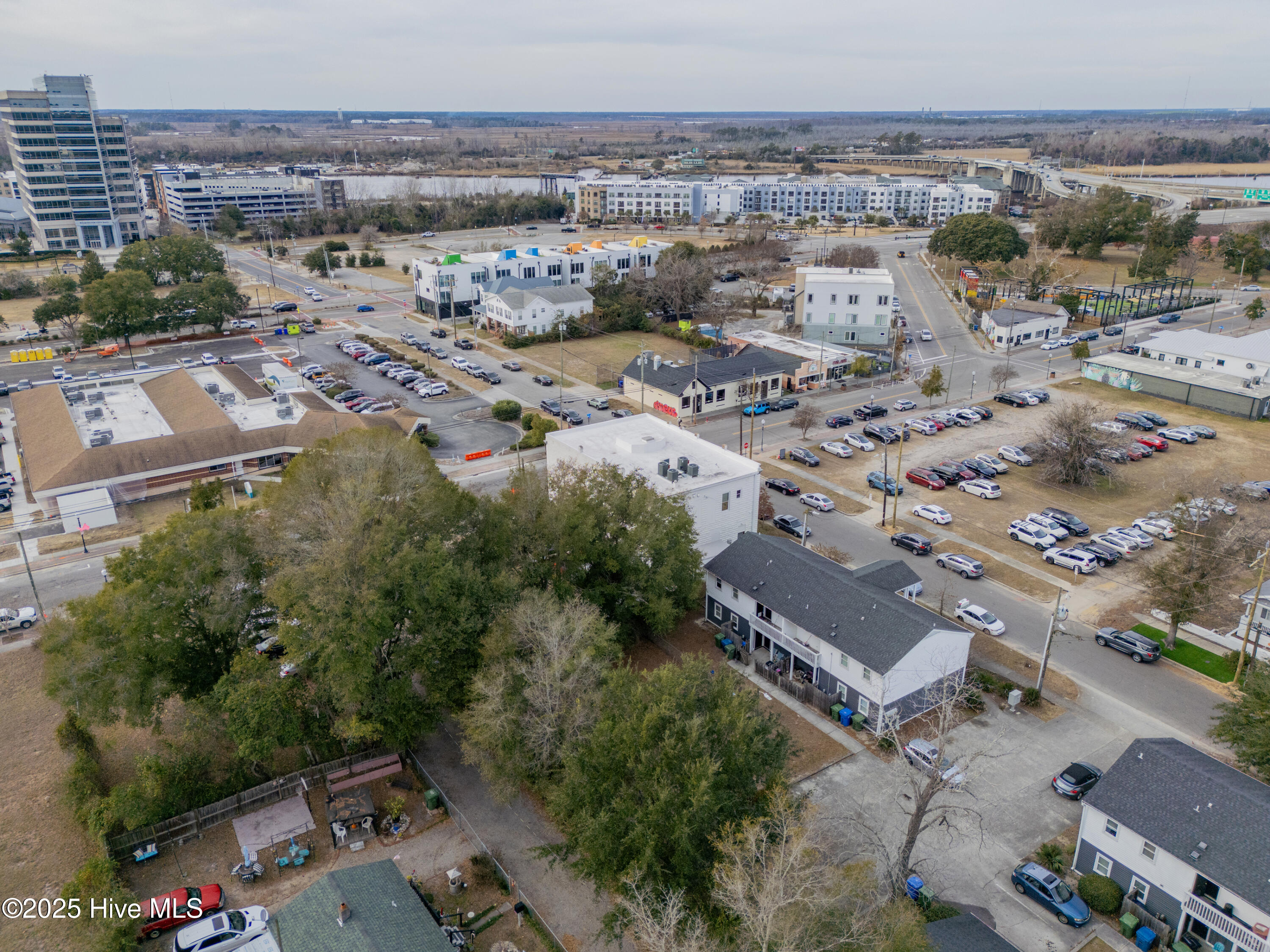 100546011 | Photo 16