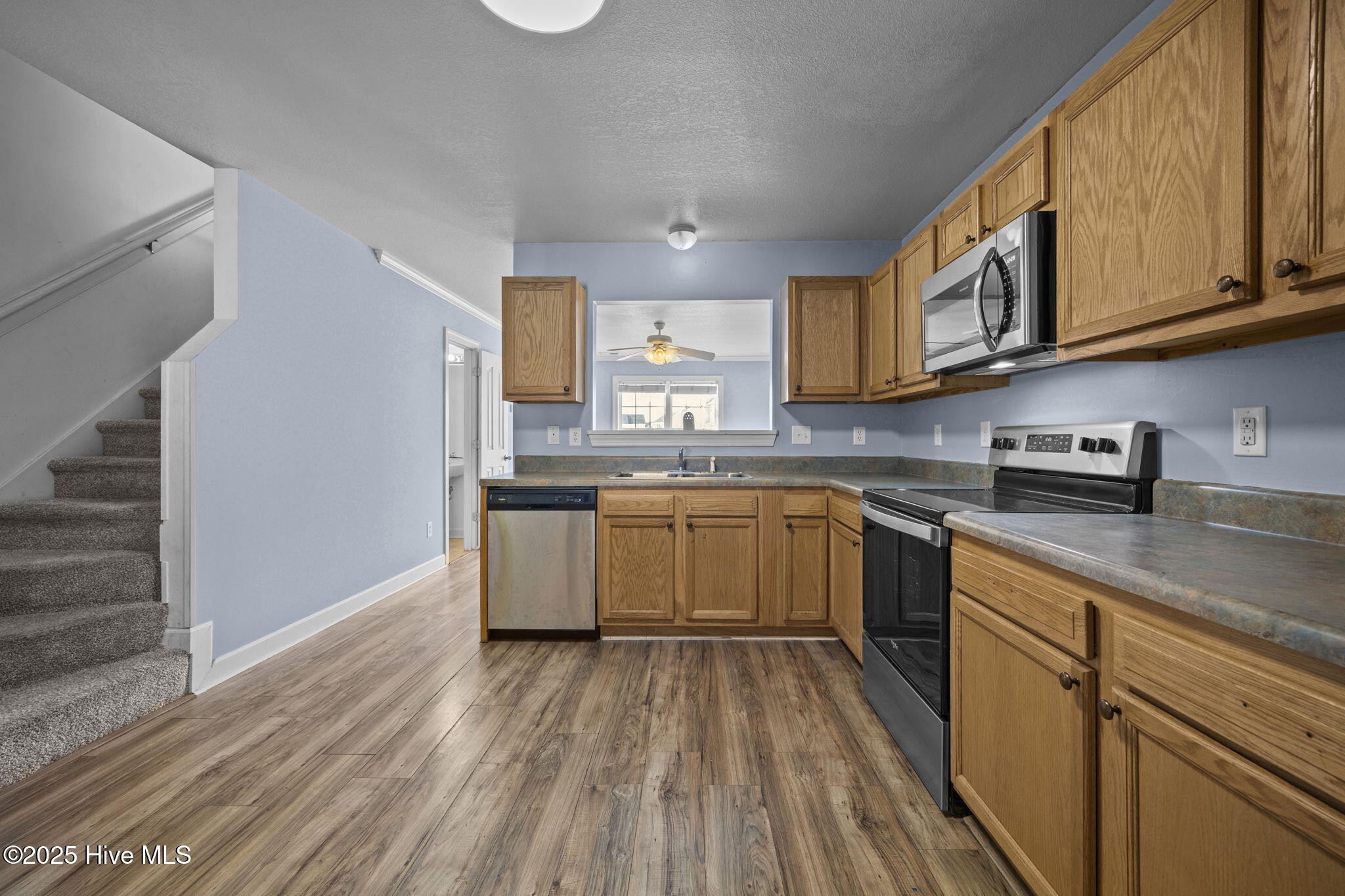 100544905 | Photo 11