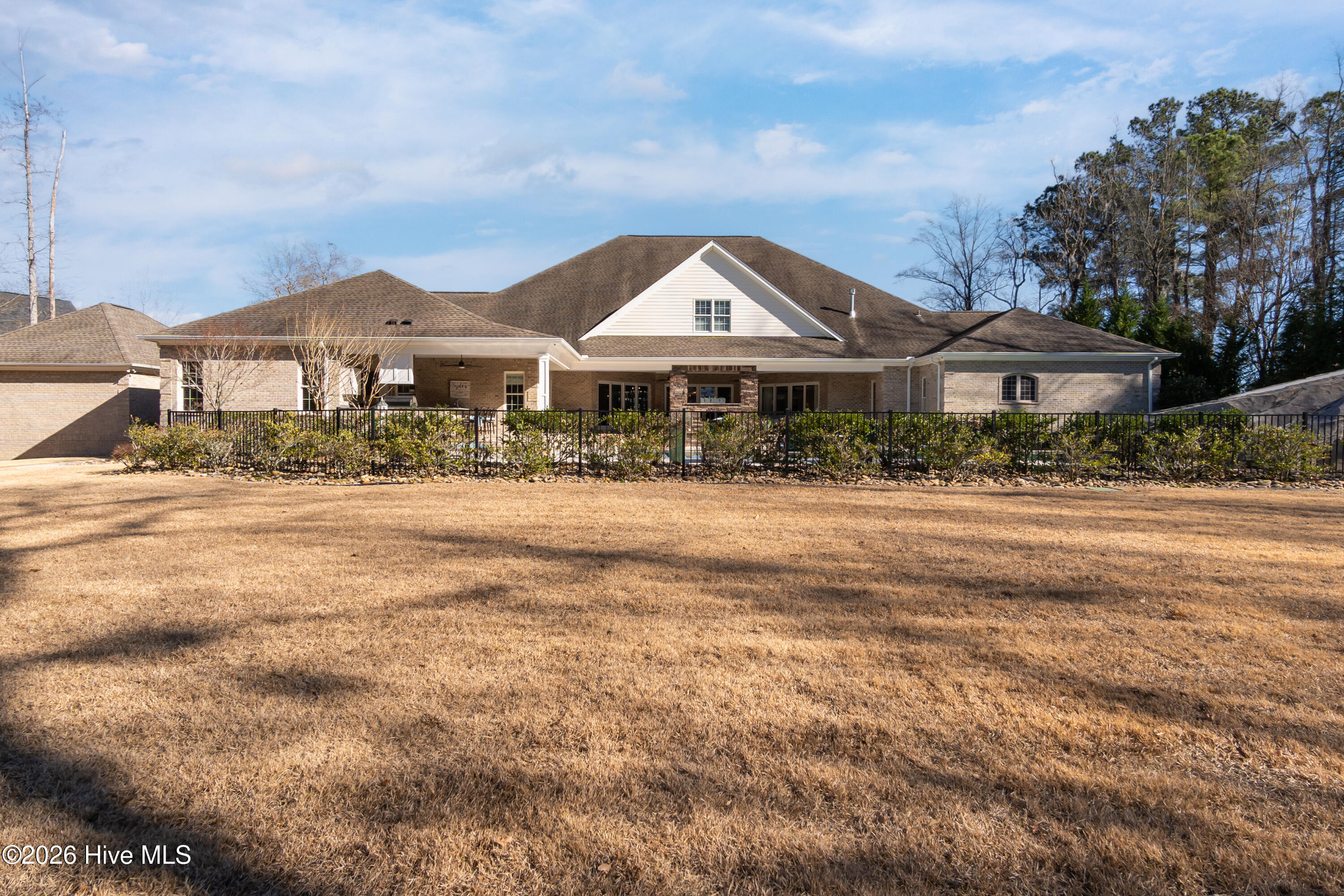 100550947 | Photo 119