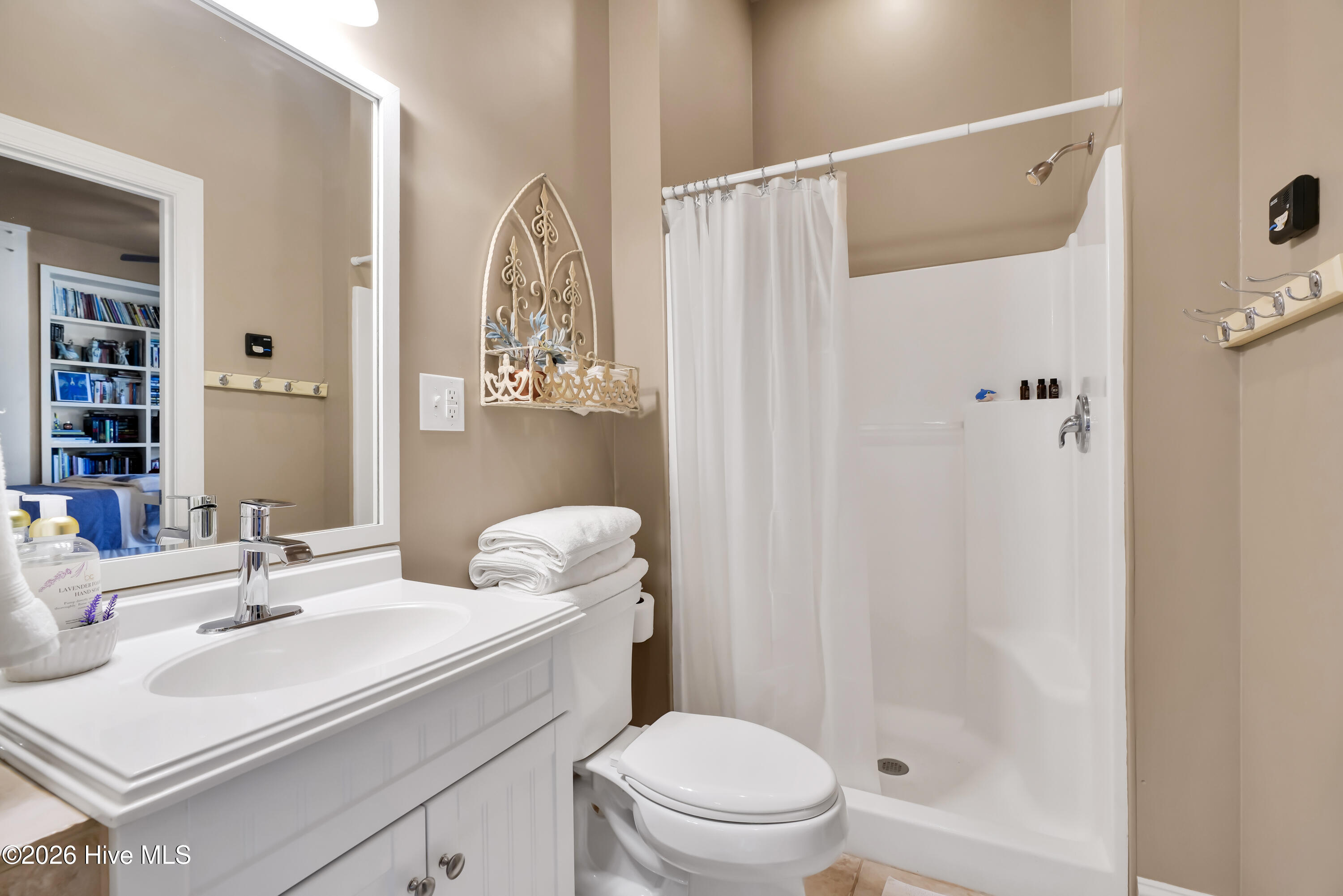 100564861 | Photo 49