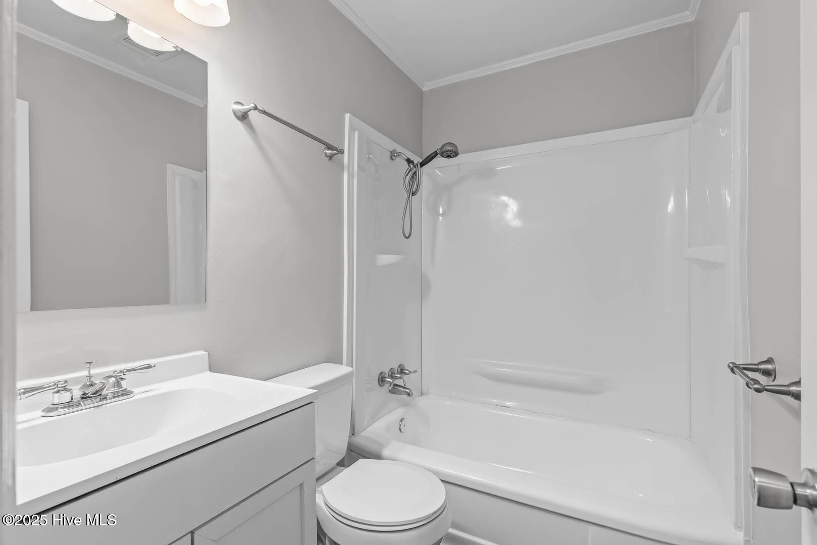 100532312 | Photo 44