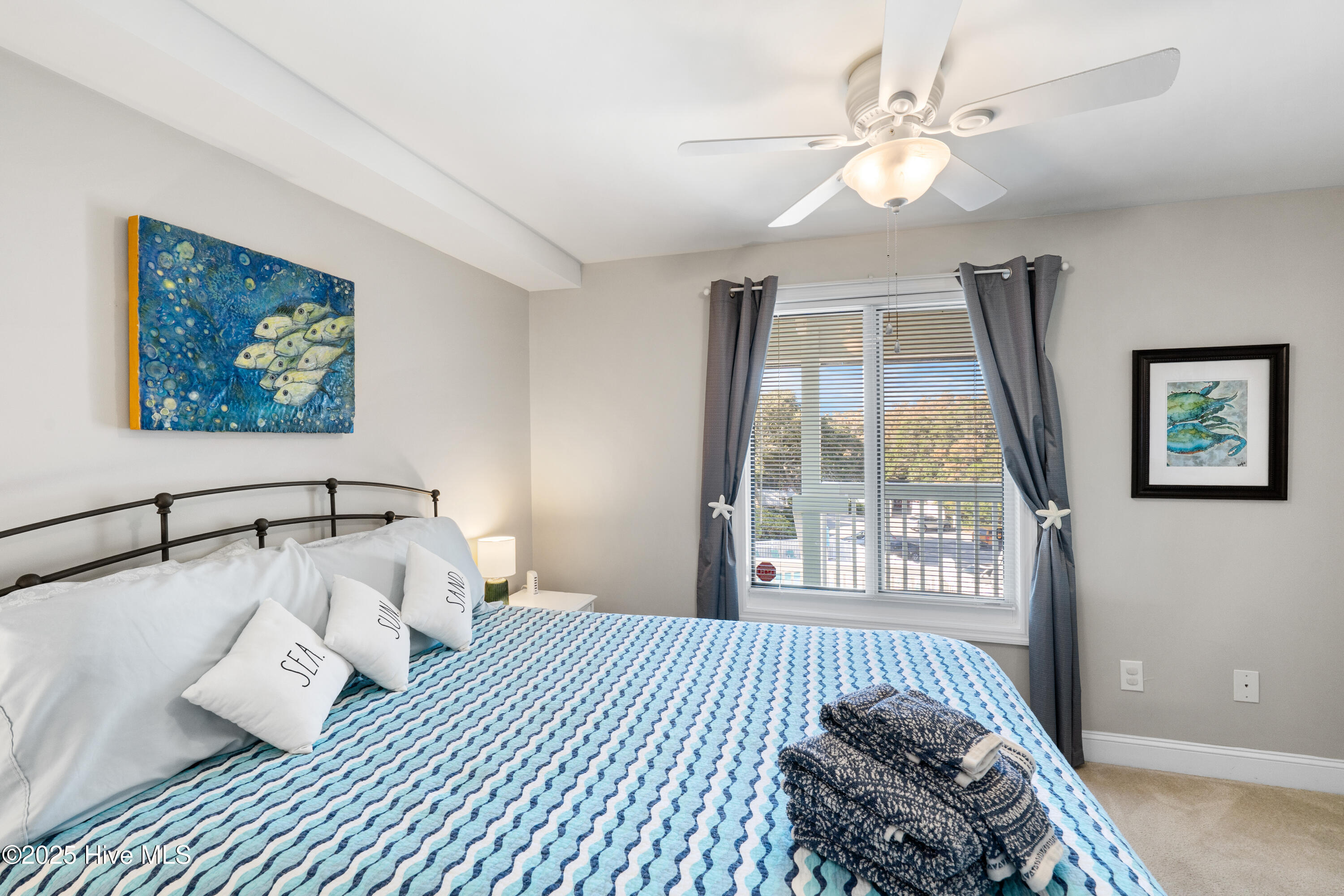 100562977 | Photo 52