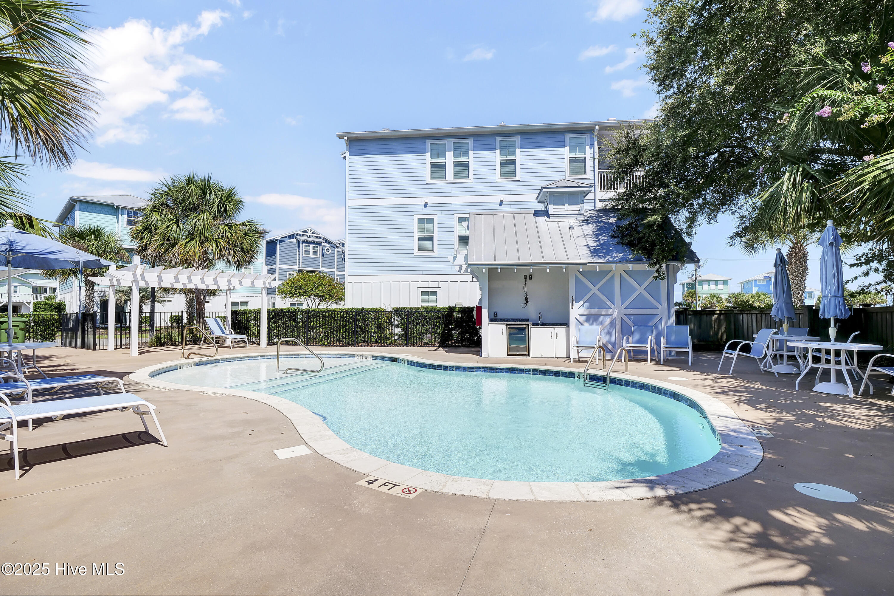 100535596 | Photo 49