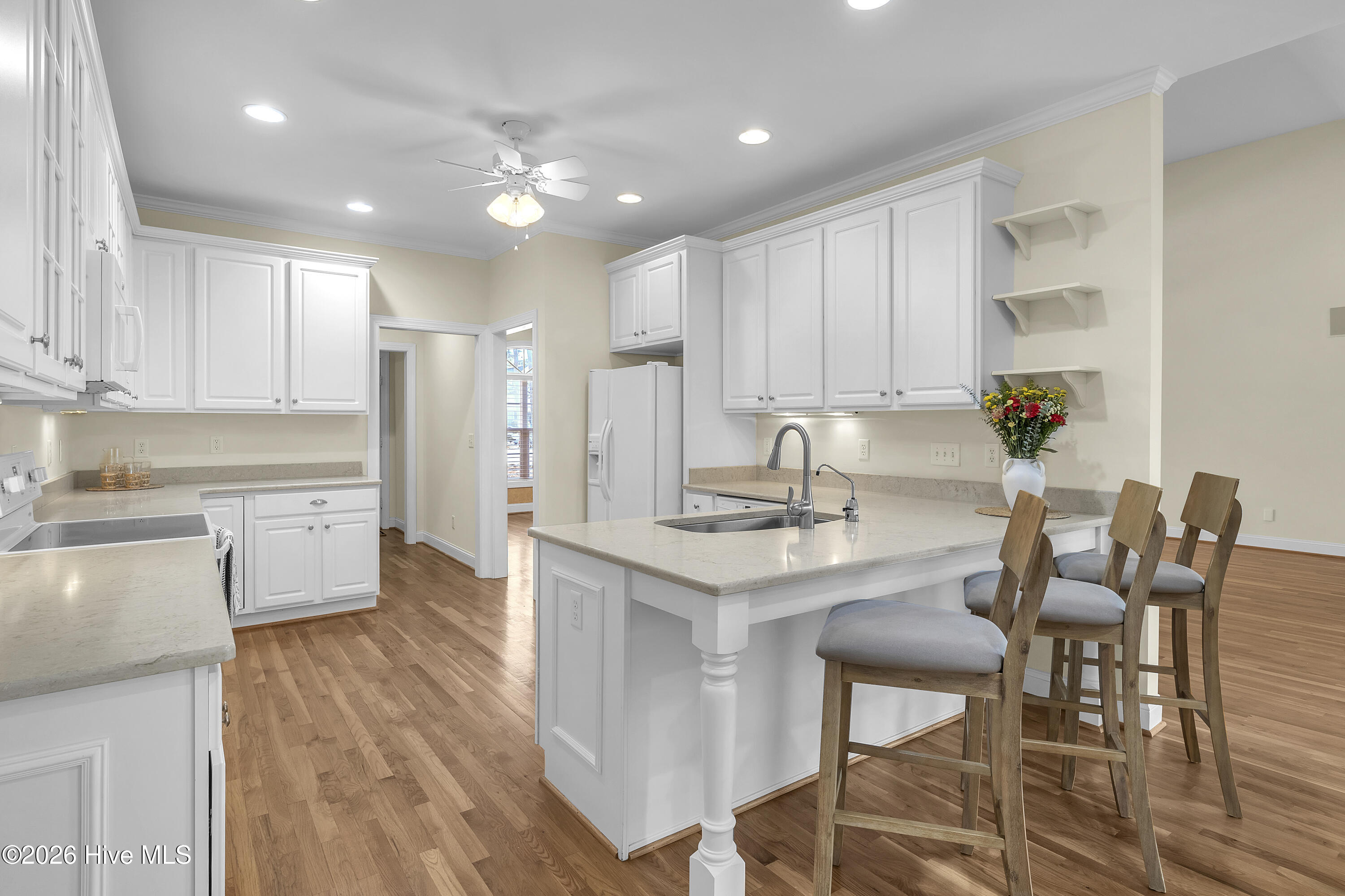 100549882 | Photo 10