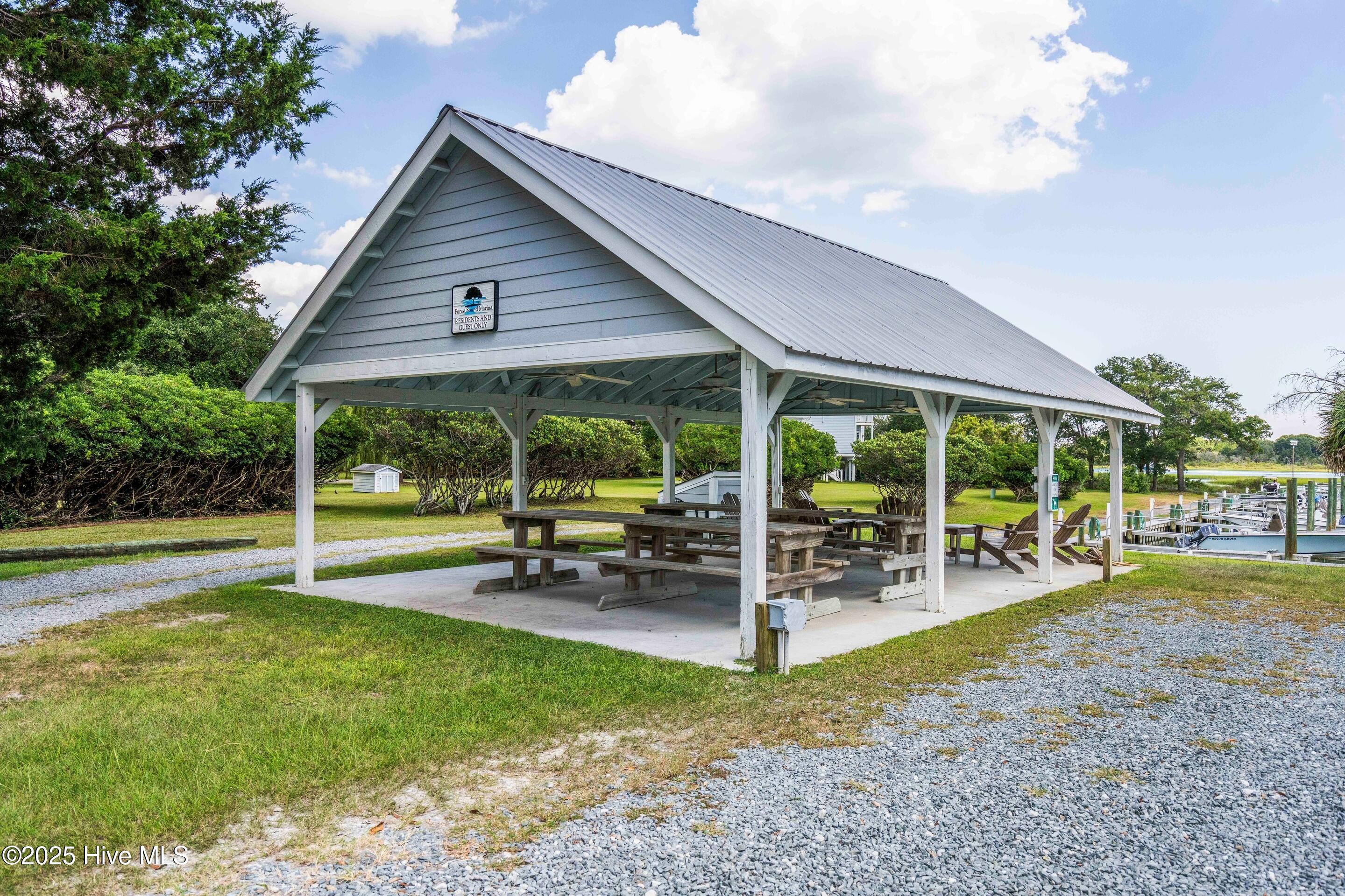 100528995 | Photo 25