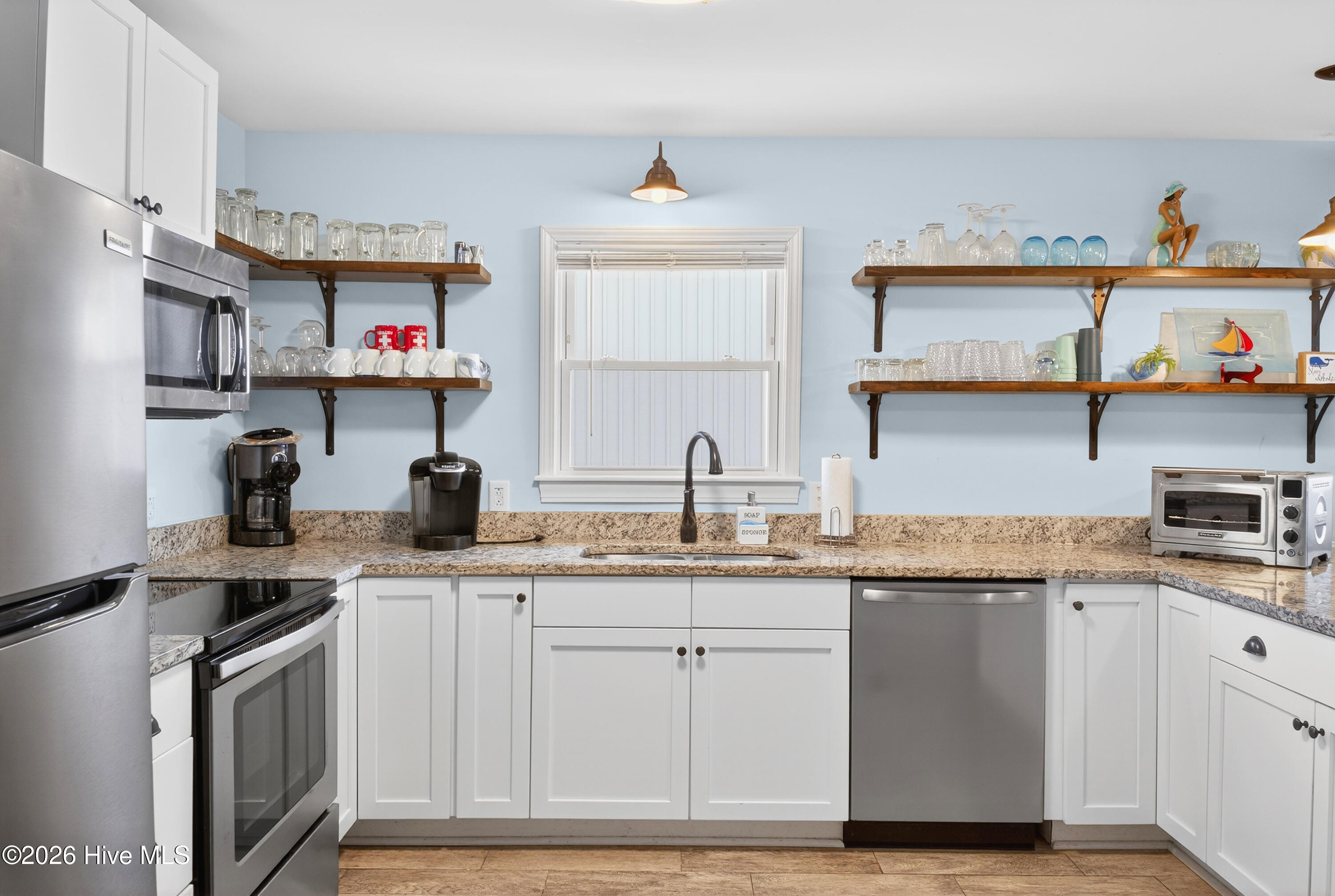 100560758 | Photo 21